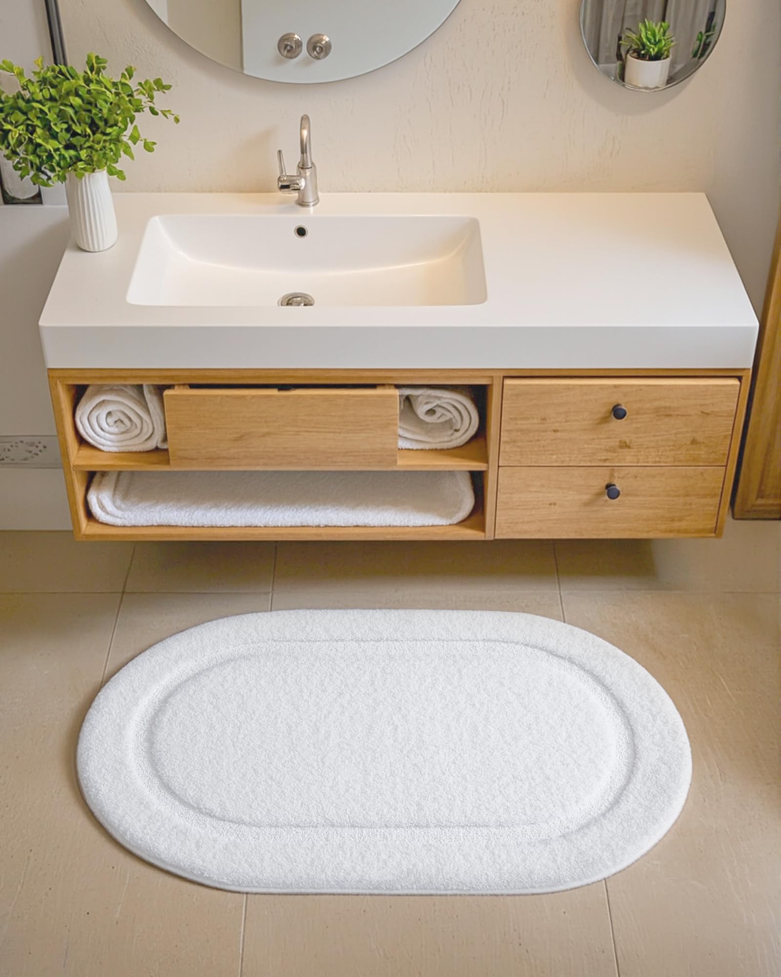 Color&Geometry White Bathroom Rugs, Non Slip, Absorbent, Soft, Washable, Thick Bath Mat, 20''X32'' Small Bath Rug Bath Mats For