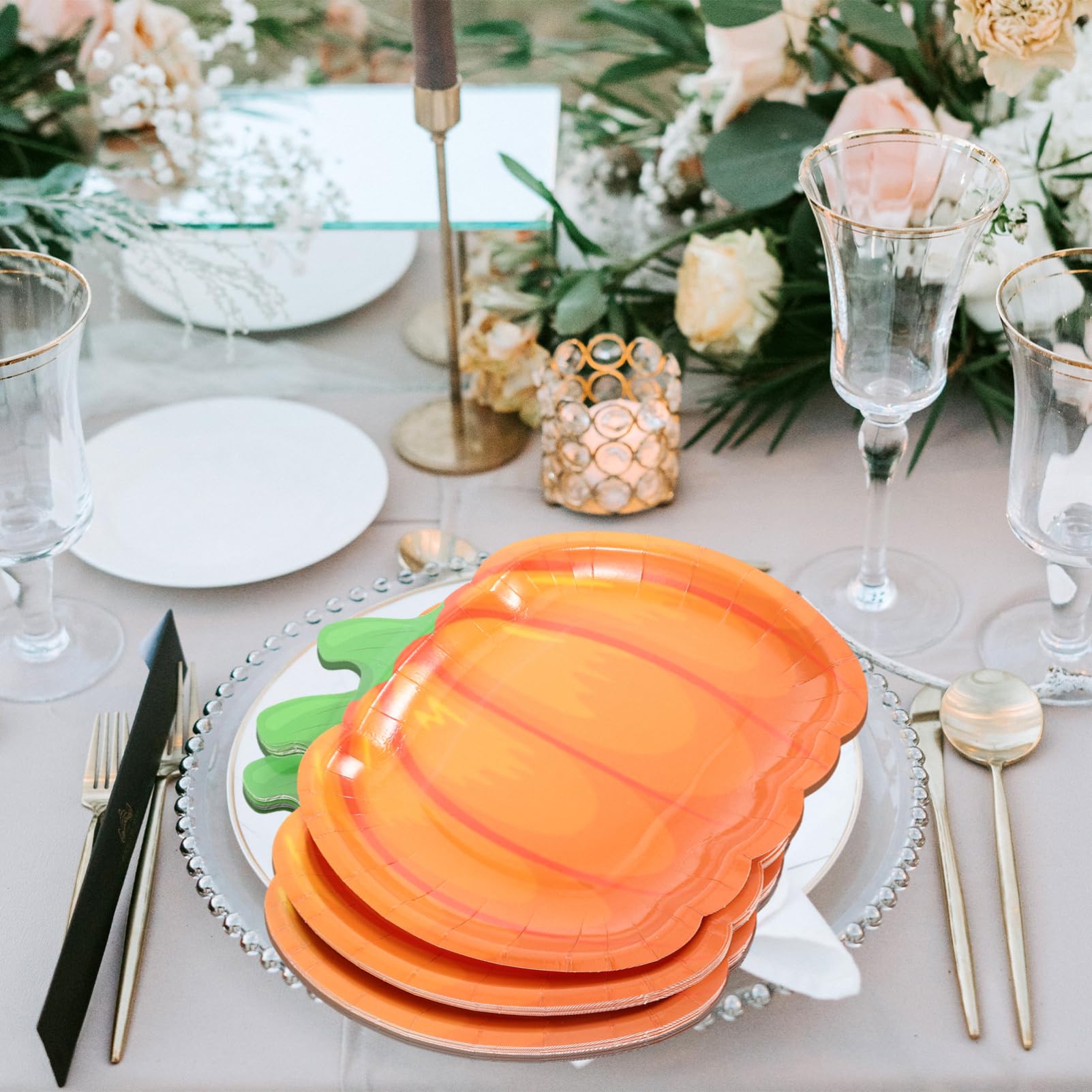 JECOMPRIS 20Pcs Pumpkin Paper Plates: 7 X 7 INCH Disposable Paper Plates for Desserts - Halloween Party Supplies for Thanksgivin