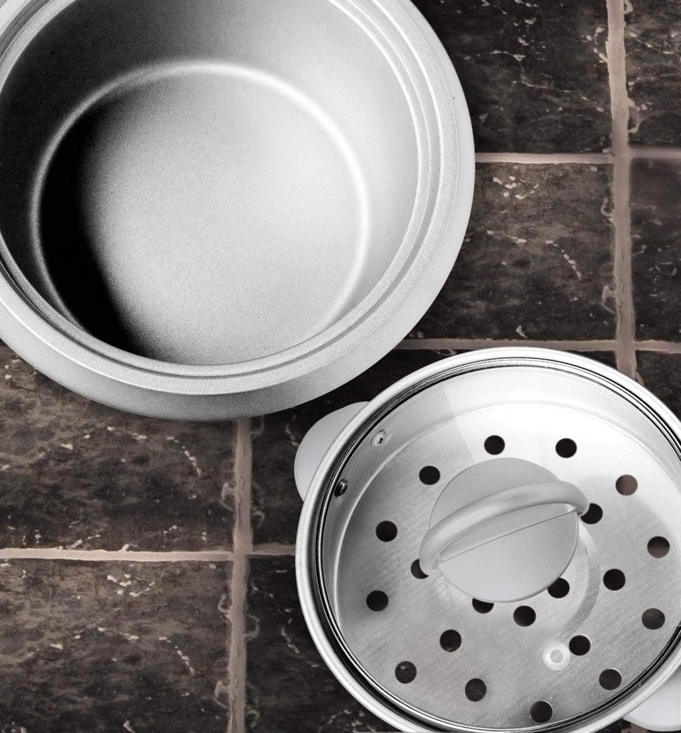 Oster 6-Cup Rice Cooker With Steamer, Red (004722-000-000)