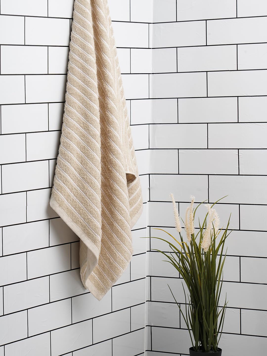 Welspun 100% Cotton Large (70 Cm X 150 Cm) | 250 Gsm Dobby Solid Bath Towel (Beige)- 2-In-1