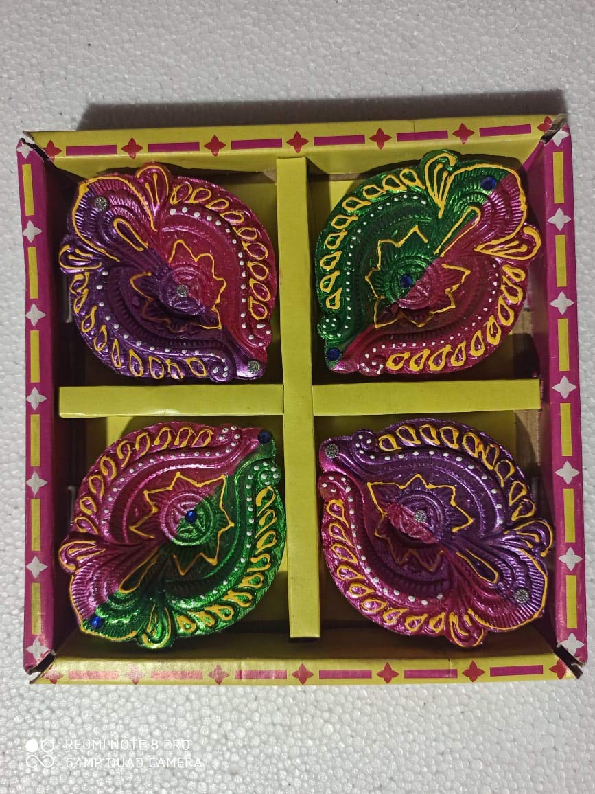 BEE GARDEN Soil Decorative Diya for Diwali | Handmade Designer Clay Diyas/Candles for Festival Puja (Pack of 10)