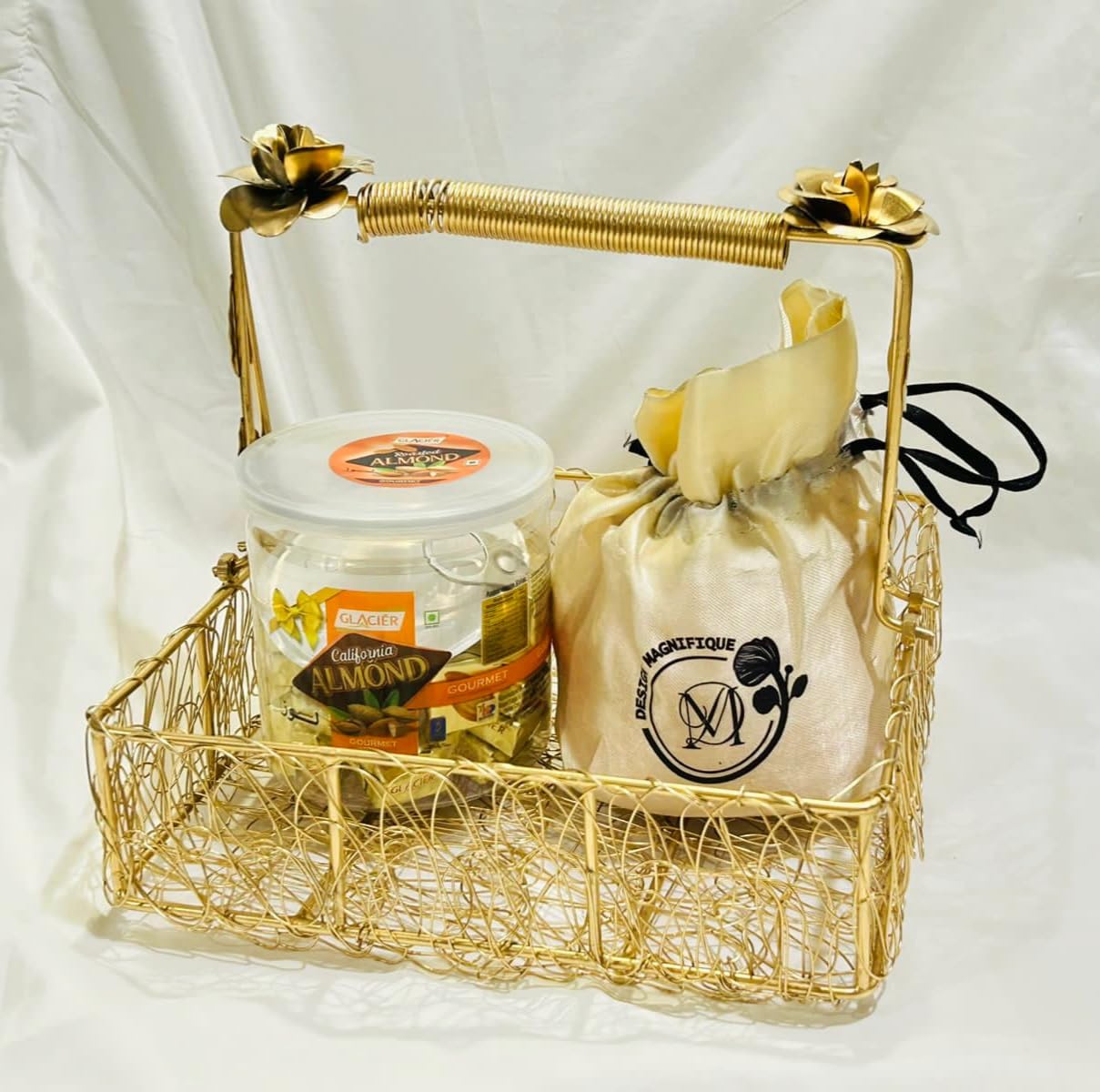 Design Magnifique Metal Mesh Wire Square Hamper Shagun Basket/Tray Platter For Packing & Serving Fruits, Sweets & Gifts (8 Inch)