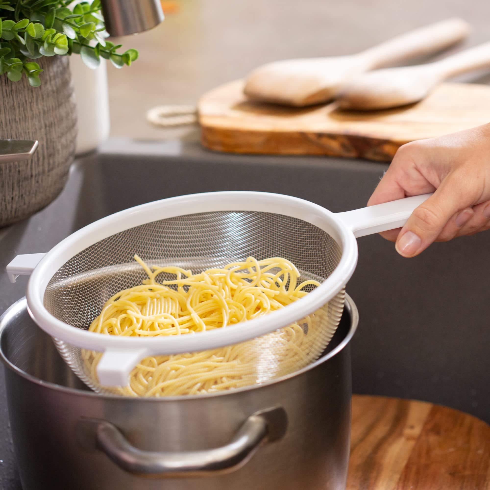 Chef Craft Classic Stainless Steel Mesh Strainer  8 inch  White