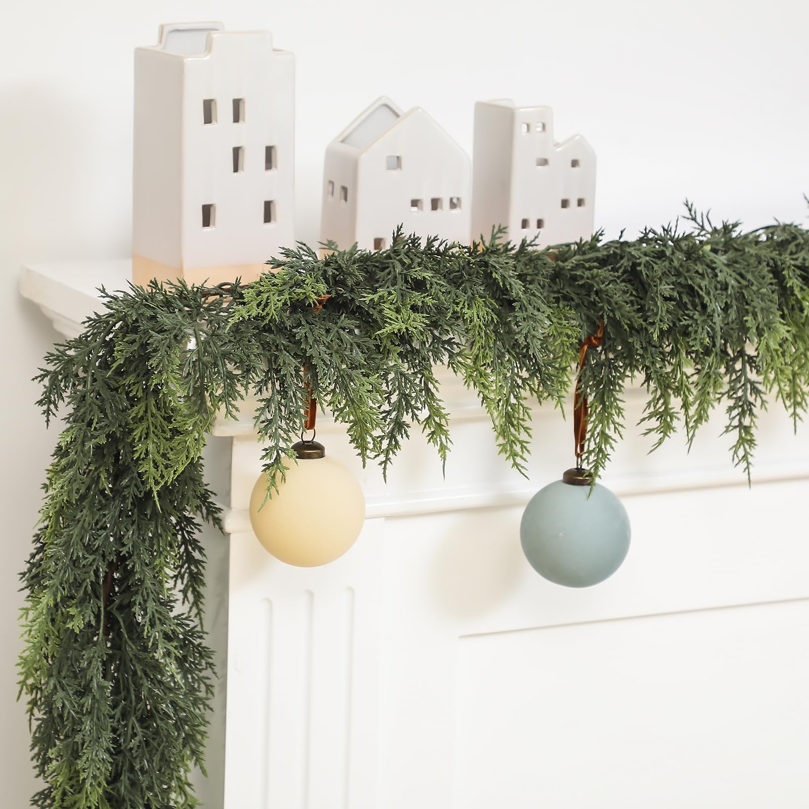 Jutom 2 Pcs 9 ft Christmas Cedar Garland - Dual Green Realistic Cedar Pine Needles Garland Artificial Decoration for Table, Mant