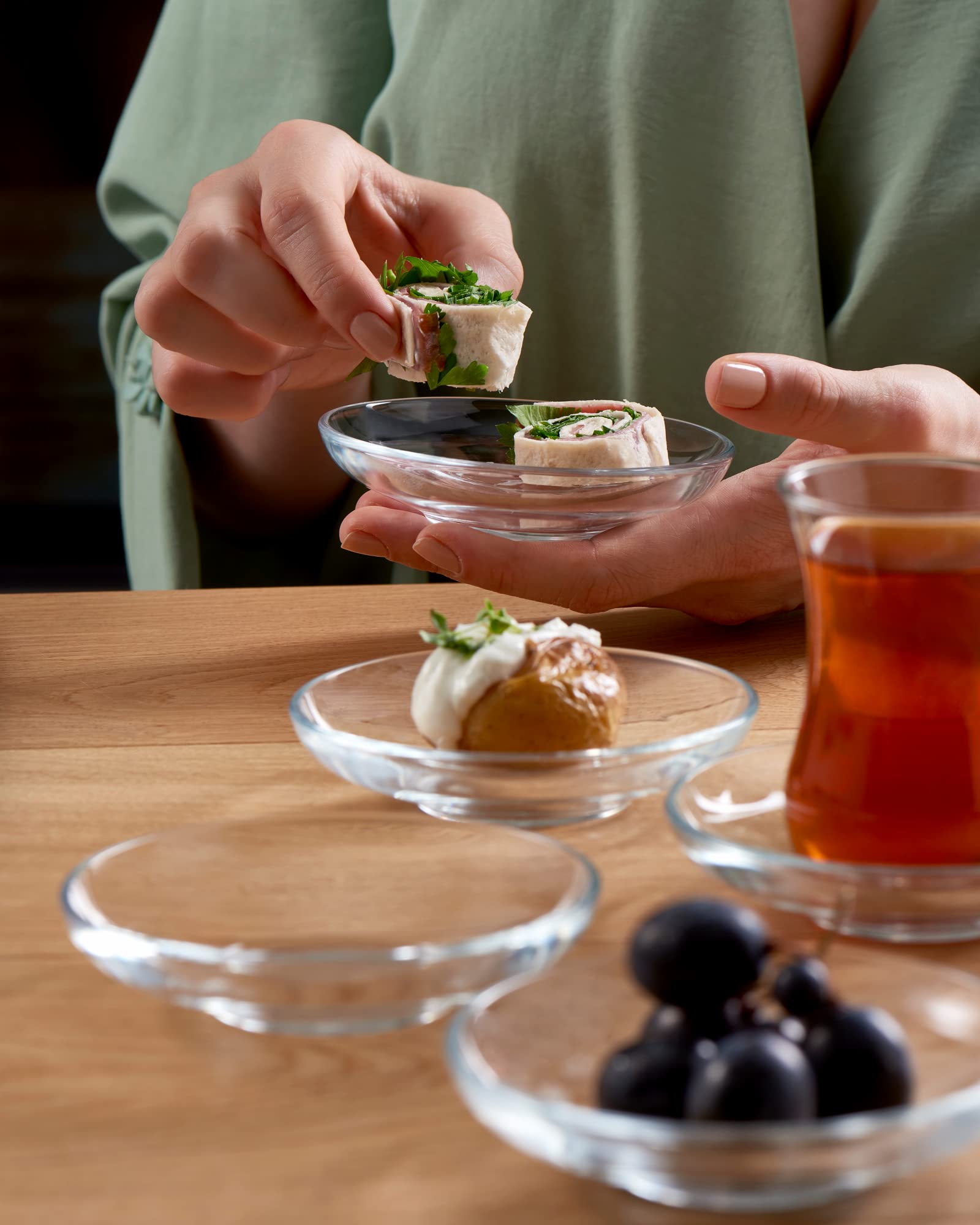 Pasabahce Premium Clear Glass Plate Saucers Set Of 6, Safe In Microwave, Great For Servicing Cookies, Snacks, Fruits, Coffee, An