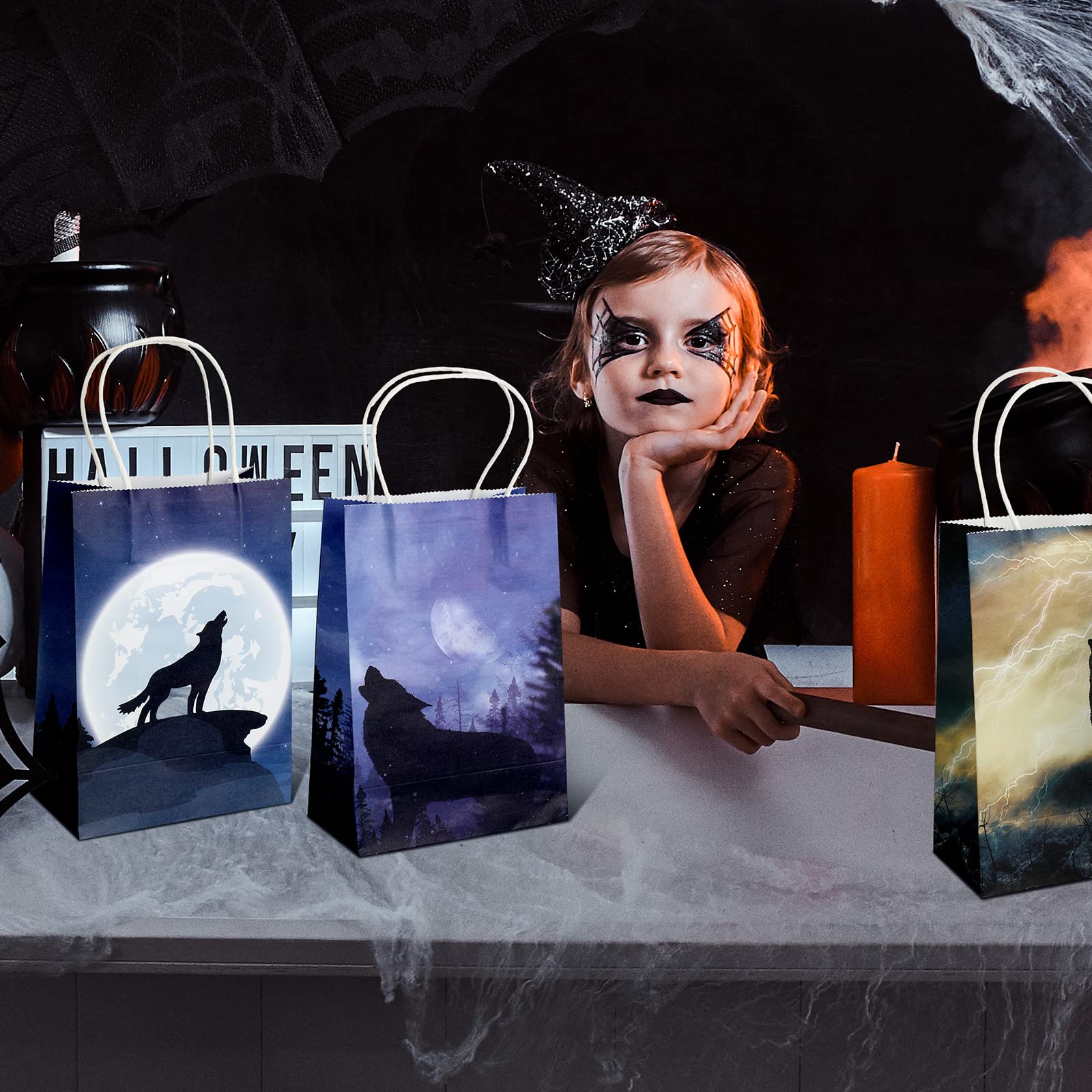 16 Pcs Wolf Treat Bags Wolf Party Bags Goodie Bags Wolf Candy Bags with Handles Paper Tote Bags Party Favor Bags for Wolf Theme Birthday Party Supplies Party Decorations