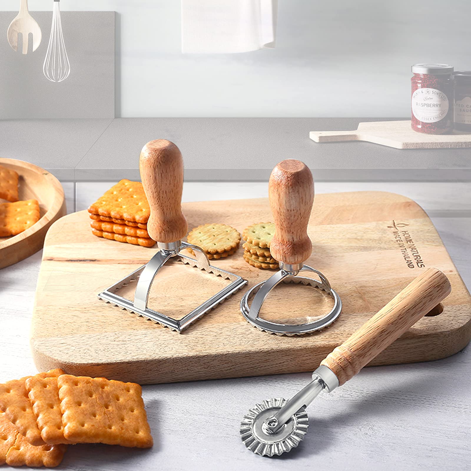 Ravioli Maker Stamp Cutter With Roller Wheel Set, Pasta Maker Mold With Wooden Handle And Fluted Edge, Ravioli Cutter And Press