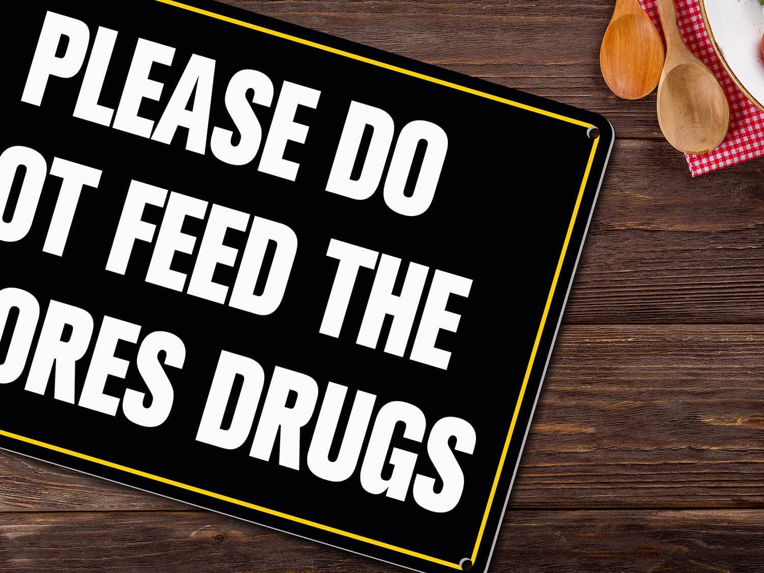 Alrear Funny Tin Metal Signs Gag Gift Prank Bar Pub College Dorm Decor Please Do Not Feed The Whores Dr-Gs Poster 12'' X 8''