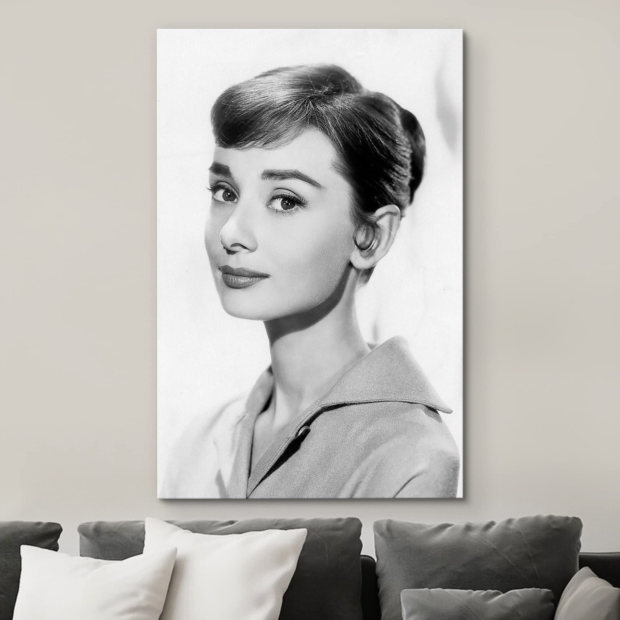 Wall26 Canvas Print Wall Art Famous Celebrity Actress Black & White Audrey Hepburn Historic Classic Photography Realism Traditio