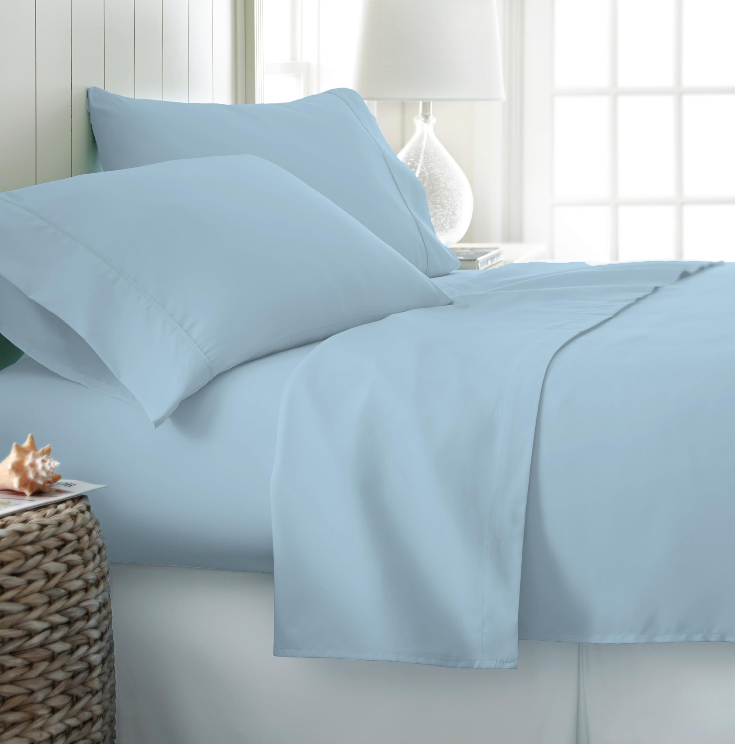 Knight Kavalier Egyptian Cotton 400 Tc Bed Sheet Set | 1 Queen Size Flat (90102) & 2 Envelope Closure Pillowcase (1828), Lig