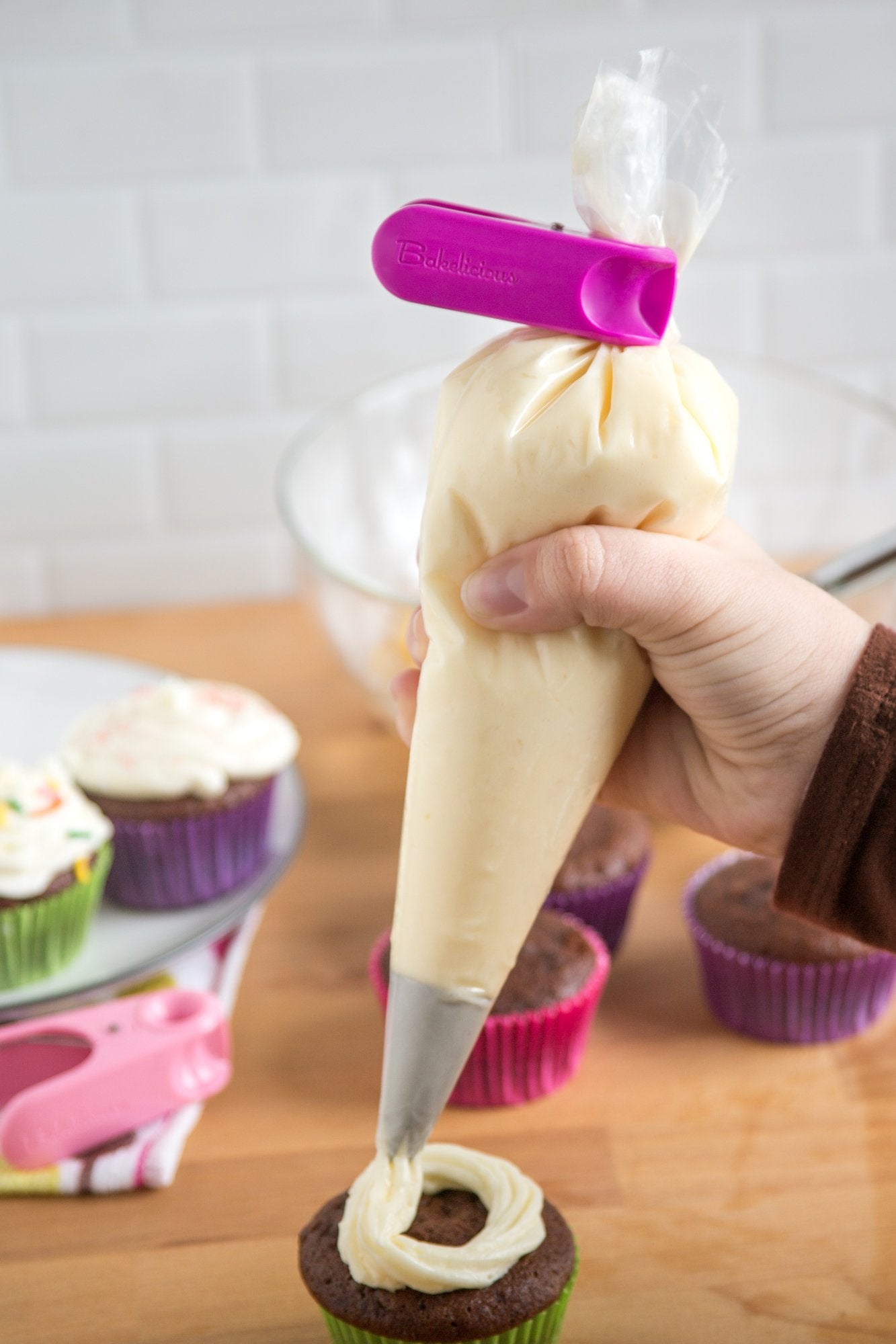 Bakelicious Decorating/Icing Bag Clips, Multi-Color, 1 X 1.5 X 2.75 Inches, Set Of 3