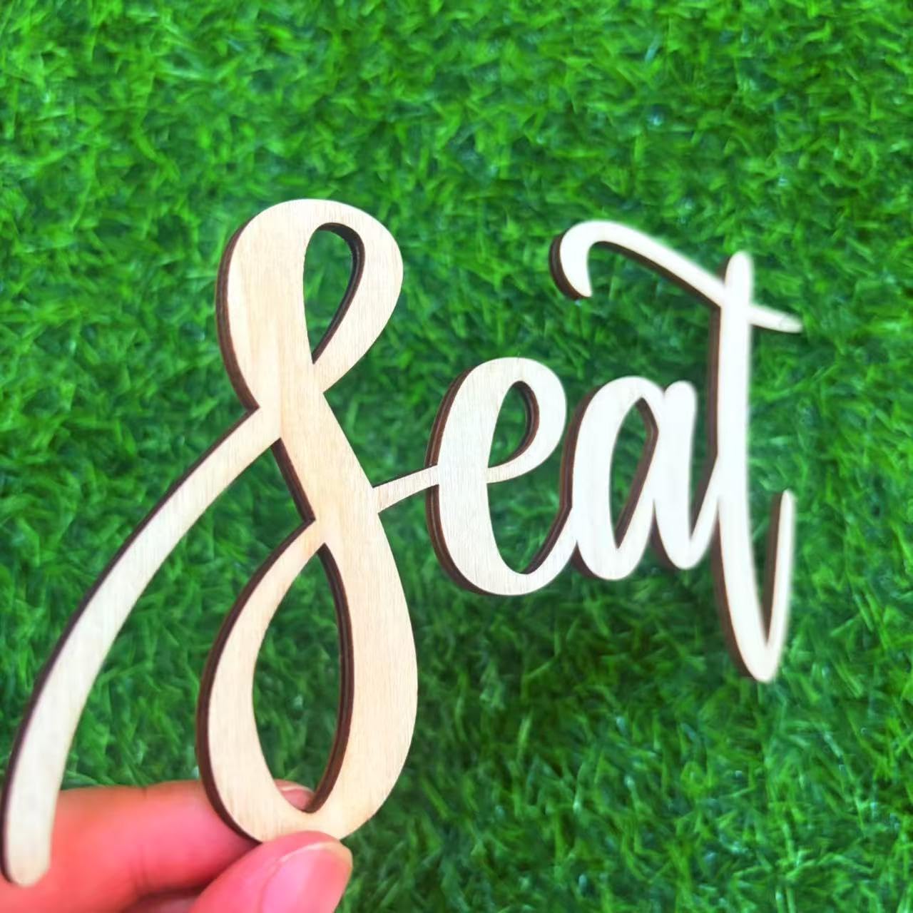 Wooden Find Your Seat Sign for Backdrop, Rustic Wedding Wall D  cor for Engagement Birthday Anniversary Banquet Seating Chart