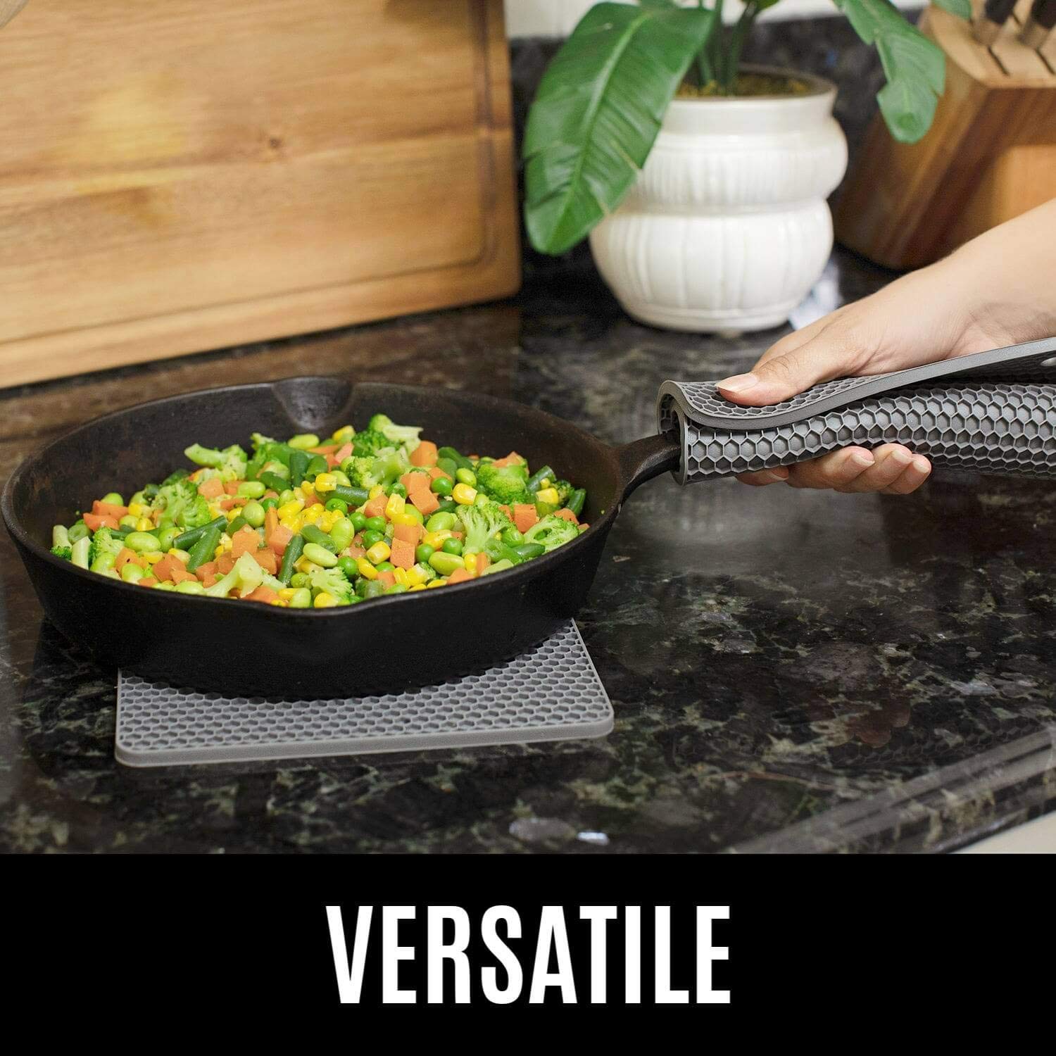 Homwe Silicone Oven Mitts and Potholders (4-Piece Sets) Heavy Duty Cooking Gloves, Kitchen Counter Safe Trivet Mats | Advanced H