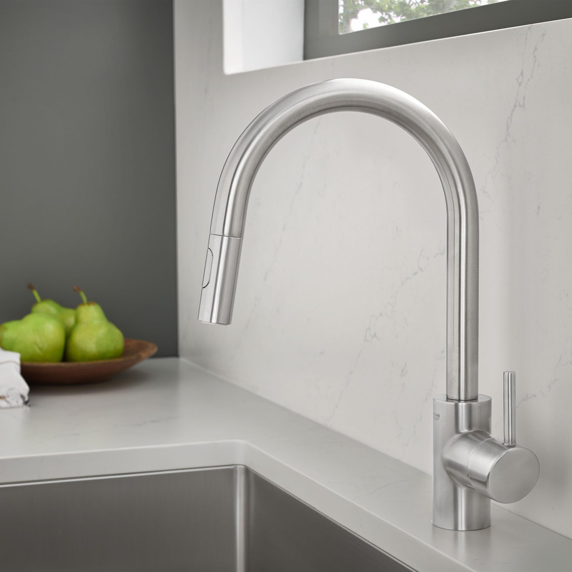GROHE Concetto Pull-Down Kitchen Faucet, 1.75 GPM, Stainless Steel, Model 32665DC3, Supersteel Finish