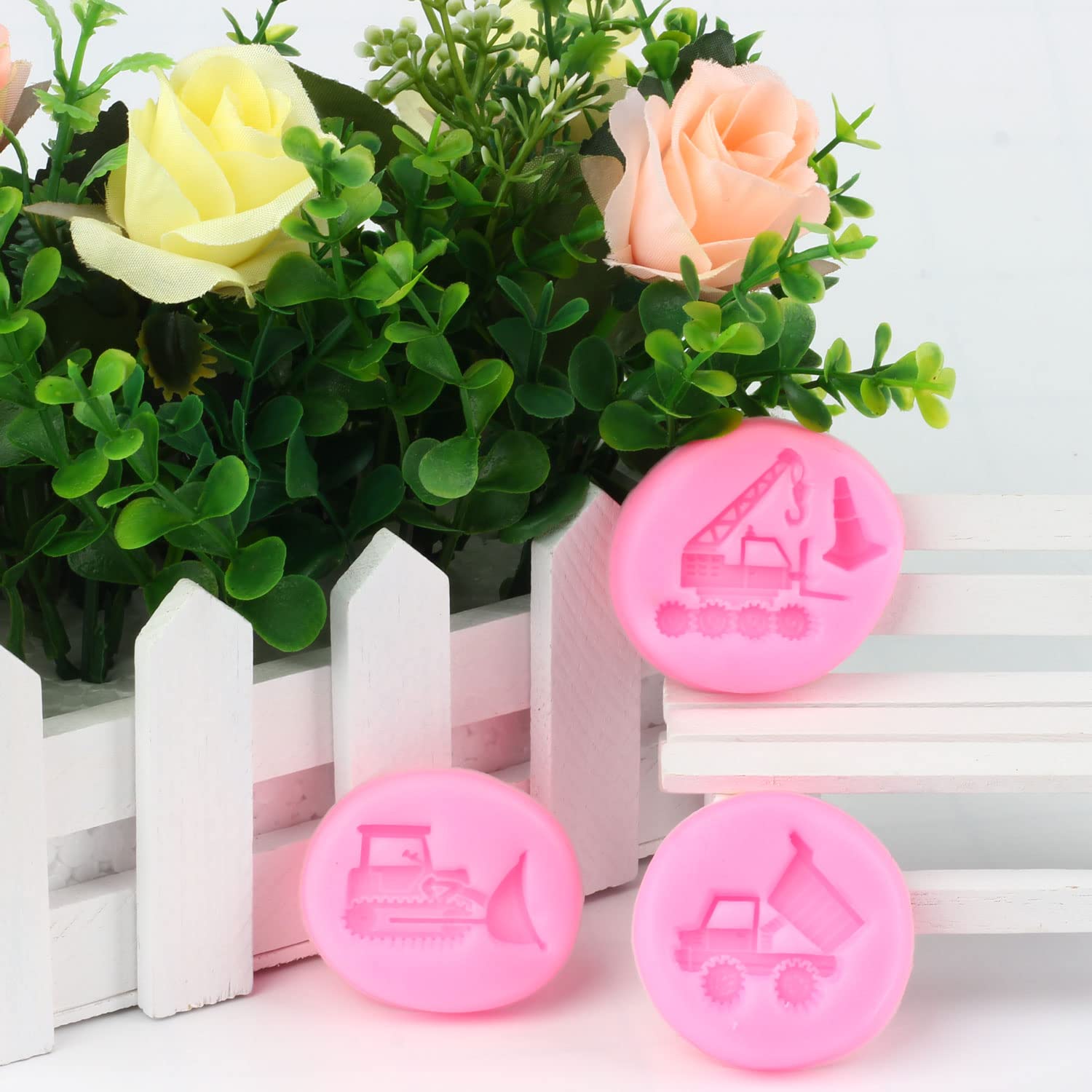 Mujiang Small Size Bulldozer Fondant Molds Crane Construction Truck Silicone Mold For Chocolate Cake Decorating Set Of 3