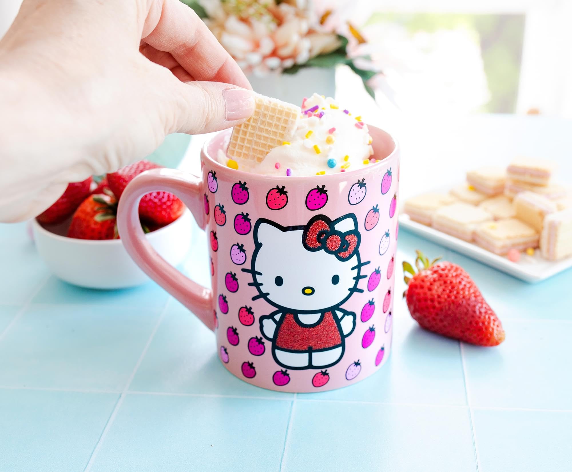Hello Kitty Glitter Strawberry 14Oz Ceramic Mug