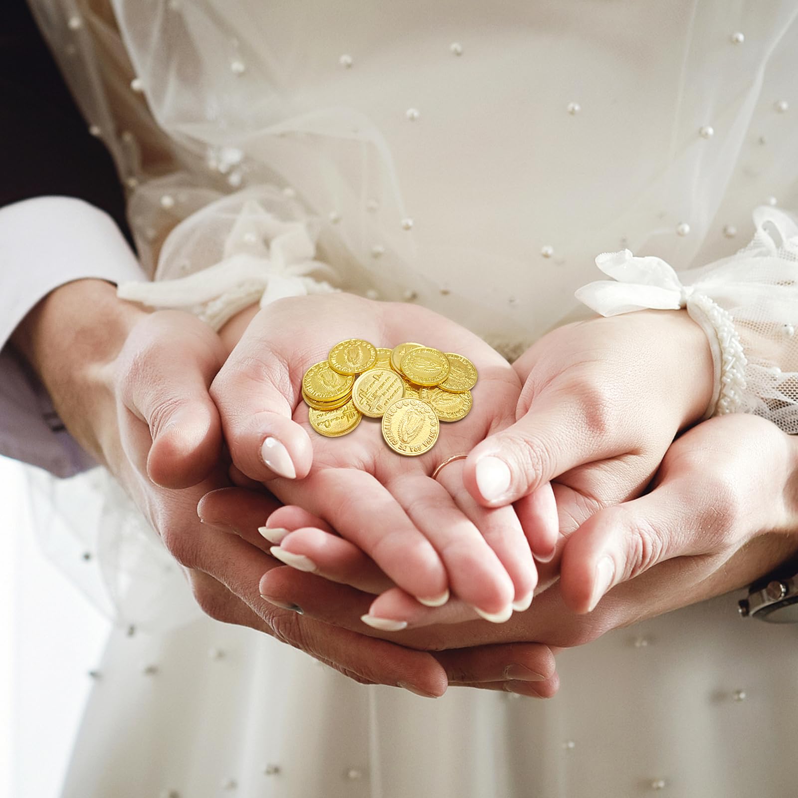 Wedding Arras Coins Set - Gold Heart Shaped Box with 13 Virgen of Guadalupe Coins, Arras De Boda Cristiana, Wedding Accessories