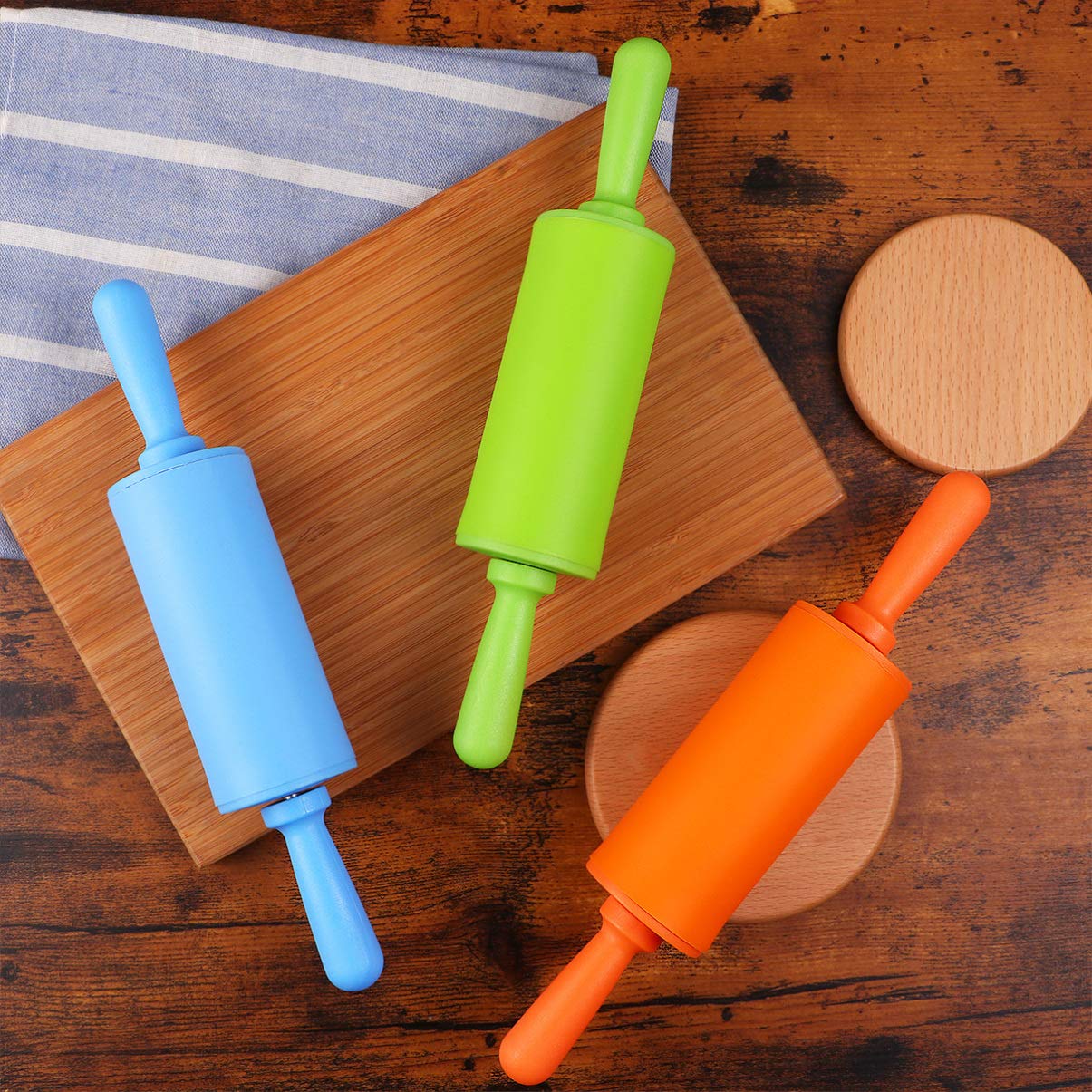Tomaibaby 3Pcs Kids Rolling Pin, 8.9 Inch Plastic Dough Roller Mini Rolling Pin Non-Stick Rolling Pins For Home Kitchen Fondant