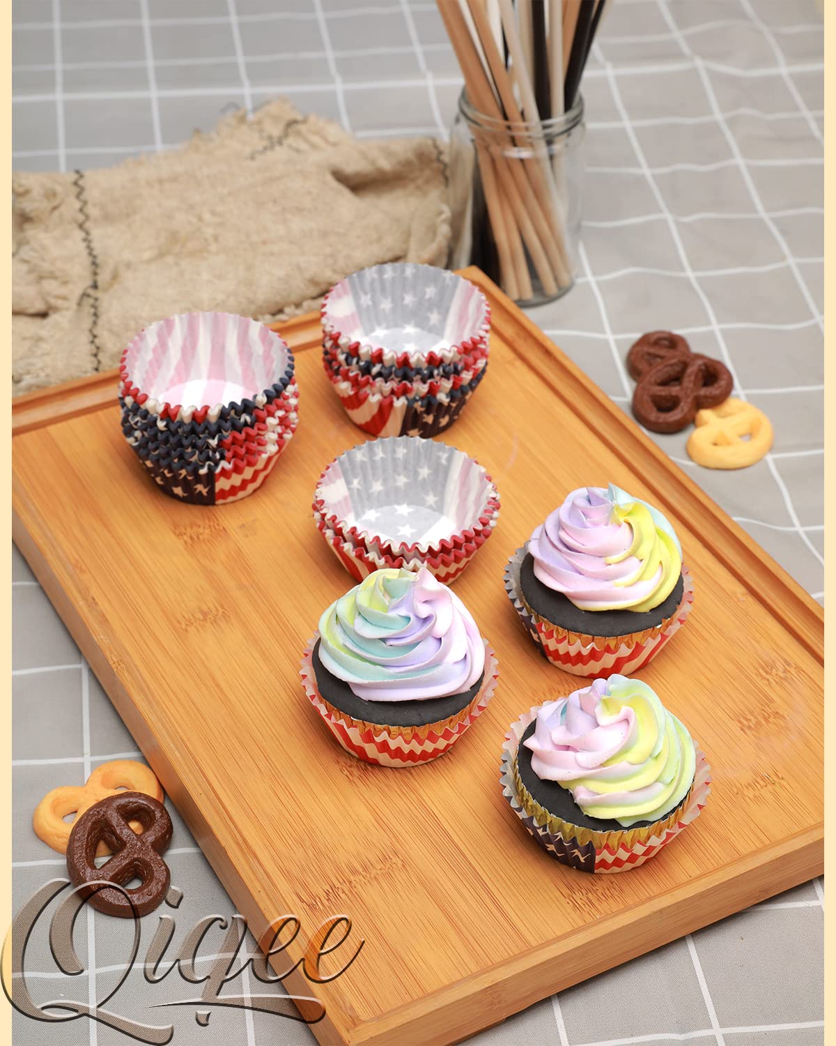 Cupcake Liners Muffin Cupcake Cups 300-Count Food Grade Usa Design Cupcake Papers Baking Cups Cupcake Wrappers Qiqee