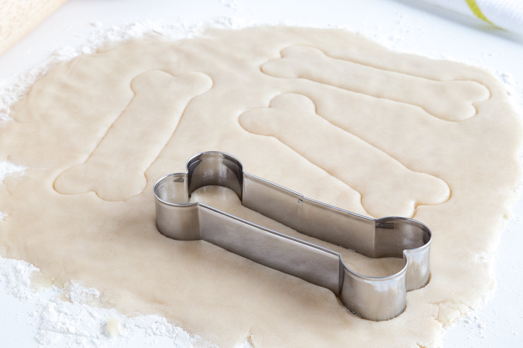 Fox Run Dog Bone Cookie Cutter, 5-Inch, Stainless Steel
