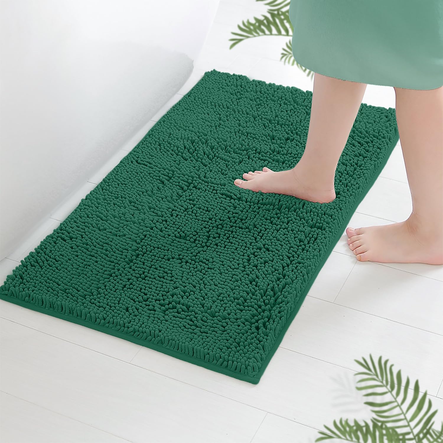 LuxUrux Green Bathroom Rug  Extra-Soft Plush Bath Shower Bath Mat  Chenille Microfiber Material  Super Absorbent Shaggy Bath Rug. Machine Wash & Dry (24 ' ' x 17 ' '  Kelly Green)