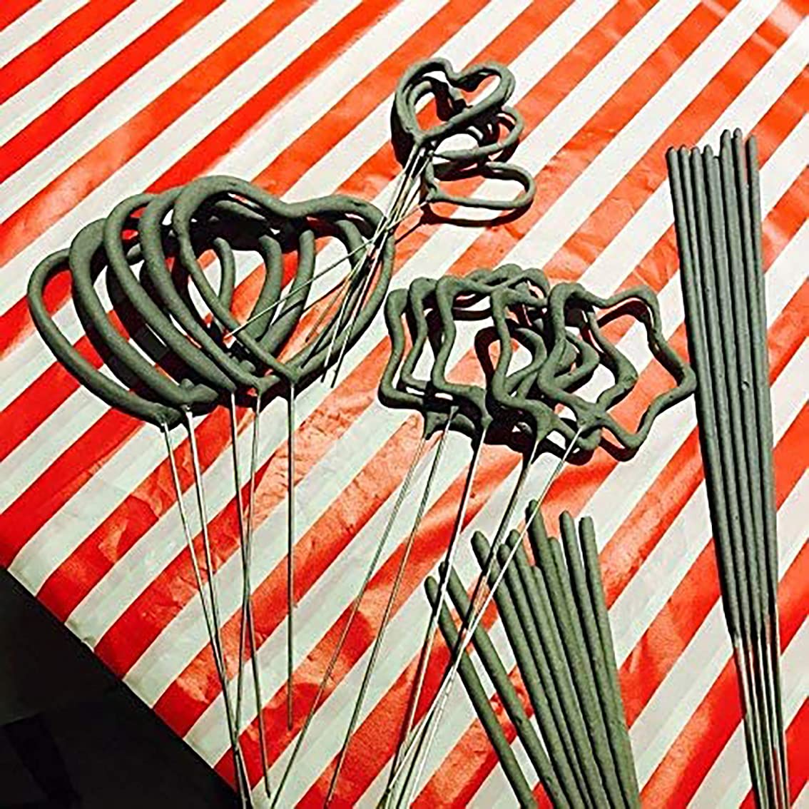 Yansanido Disposable Plastic Picnic Party Tablecloth, 2 Pcs Red White Stripe Plastic Picnic Tablecloth 108 Inch X 54 Inch Rectan