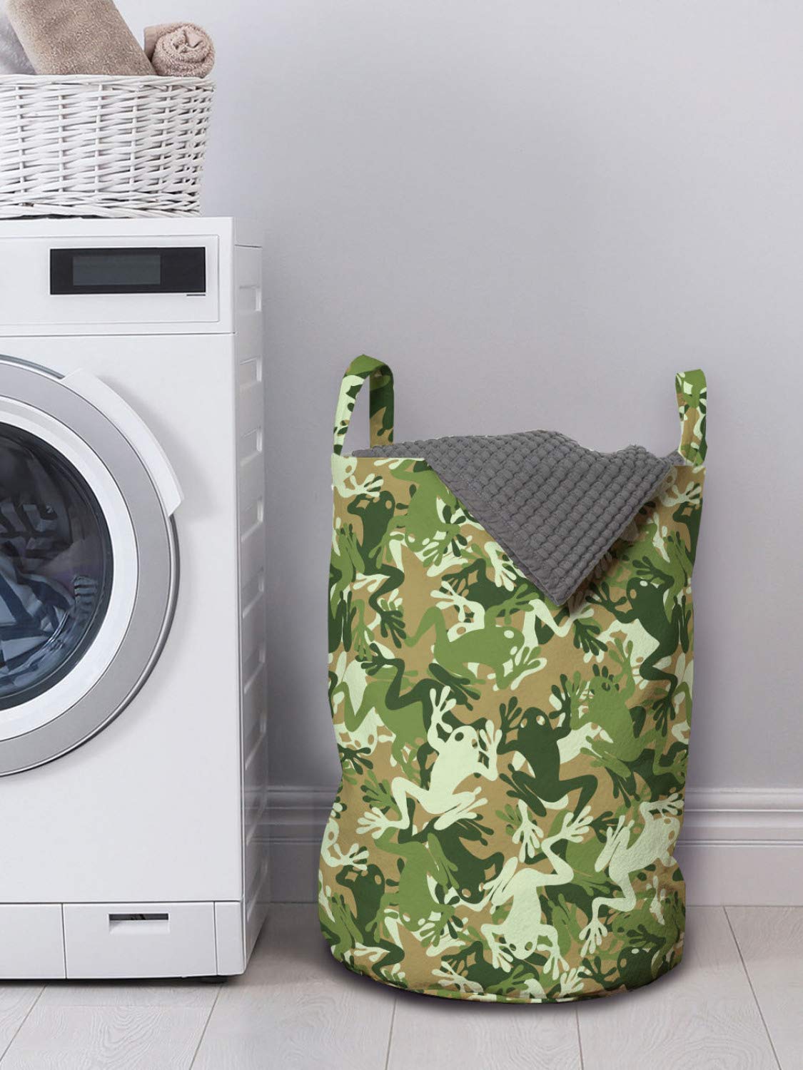 Ambesonne Animal Laundry Bag, Skull Camouflage Design Various Frog Pattern Different Tones Art Print, Hamper Basket With Handles
