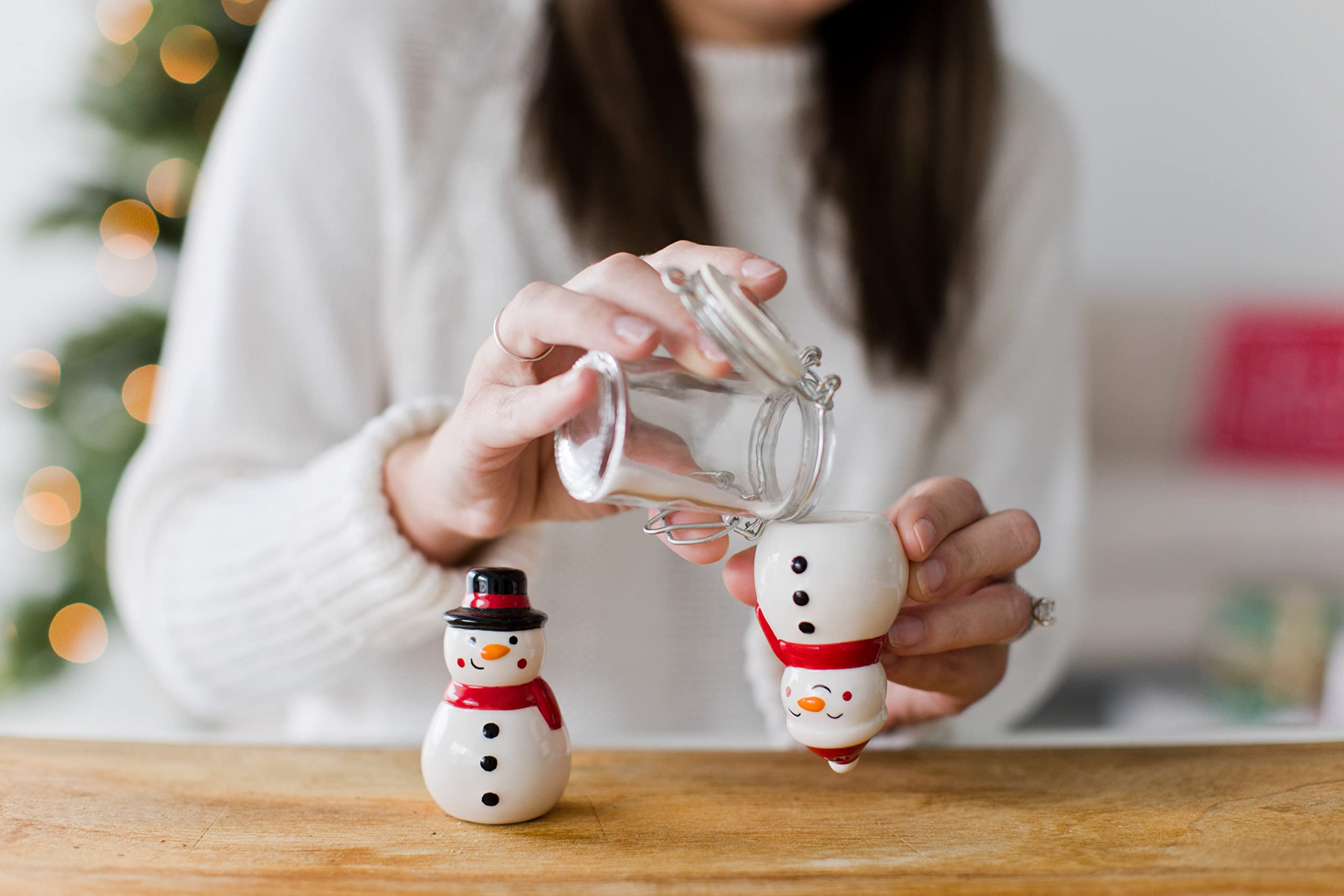Pearhead Snowmen Shaker Set, Christmas Kitchen Decorations, Holiday D  cor For The Home, Christmas Salt And Pepper Shaker Set, S