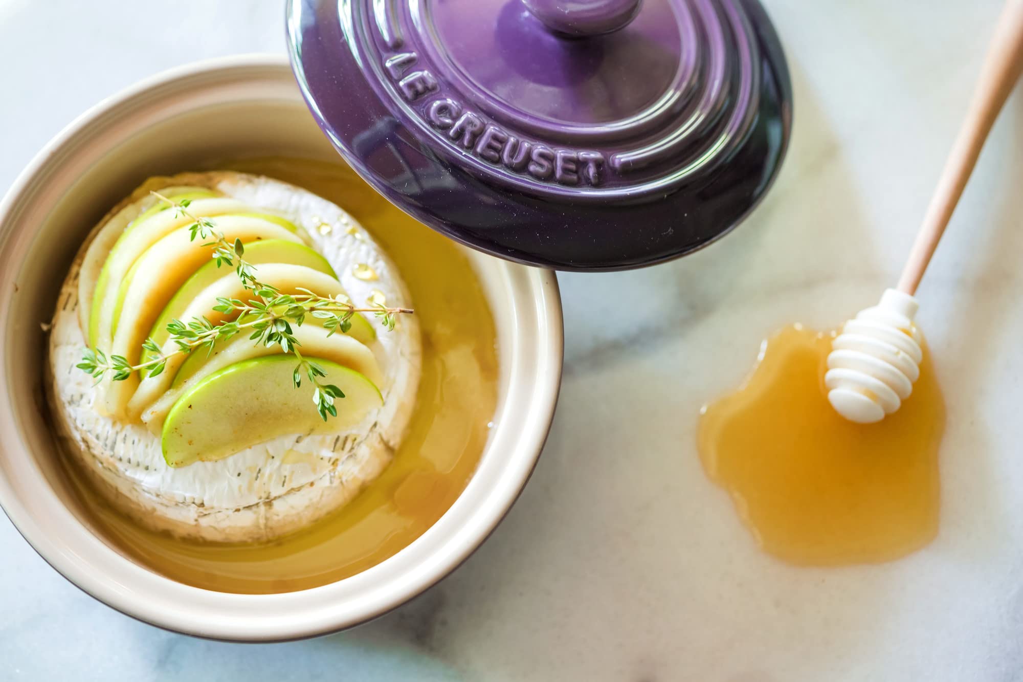 Le Creuset Silicone Honey Dipper, 6 1/2'' X 1'', White