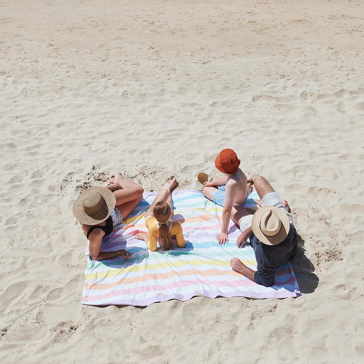 Dock & Bay Beach Towel - Quick Dry, Sand Free - Compact, Lightweight - 100% Recycled - Includes Bag - Summer - Unicorn Waves, Do