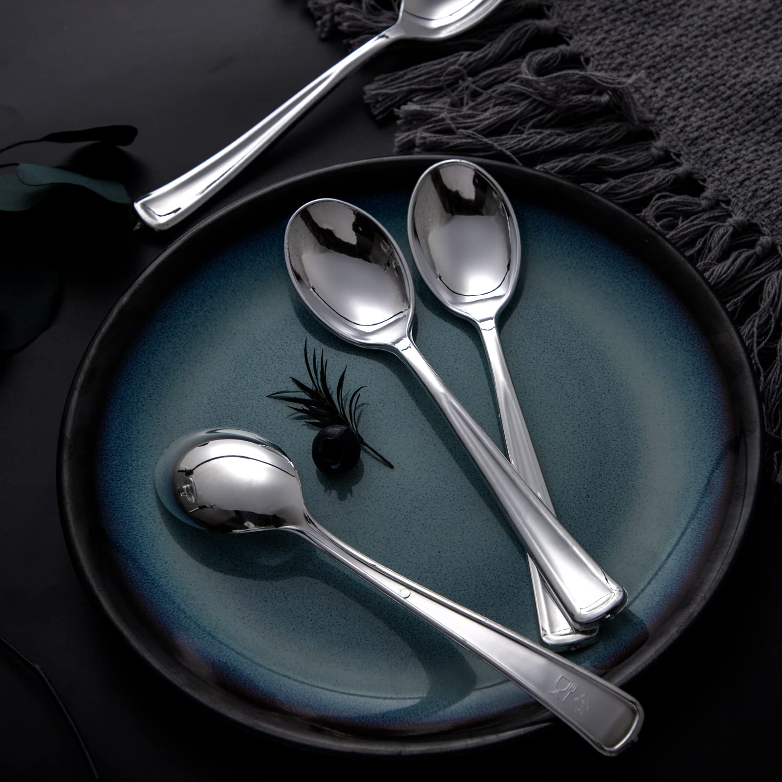 Liacere 200Pcs Silver Plastic Spoons - Heavy Duty Silver Disposable Spoons - Silver Dessert Spoons For Wedding & Party & New Yea