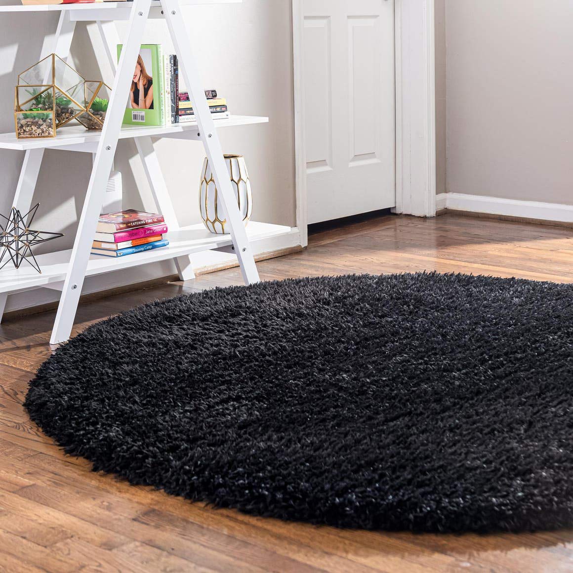 Rugs.com Infinity Collection Solid Shag Area Rug 6 Ft Round Onyx Black Shag Rug Perfect for Kitchens, Dining Rooms