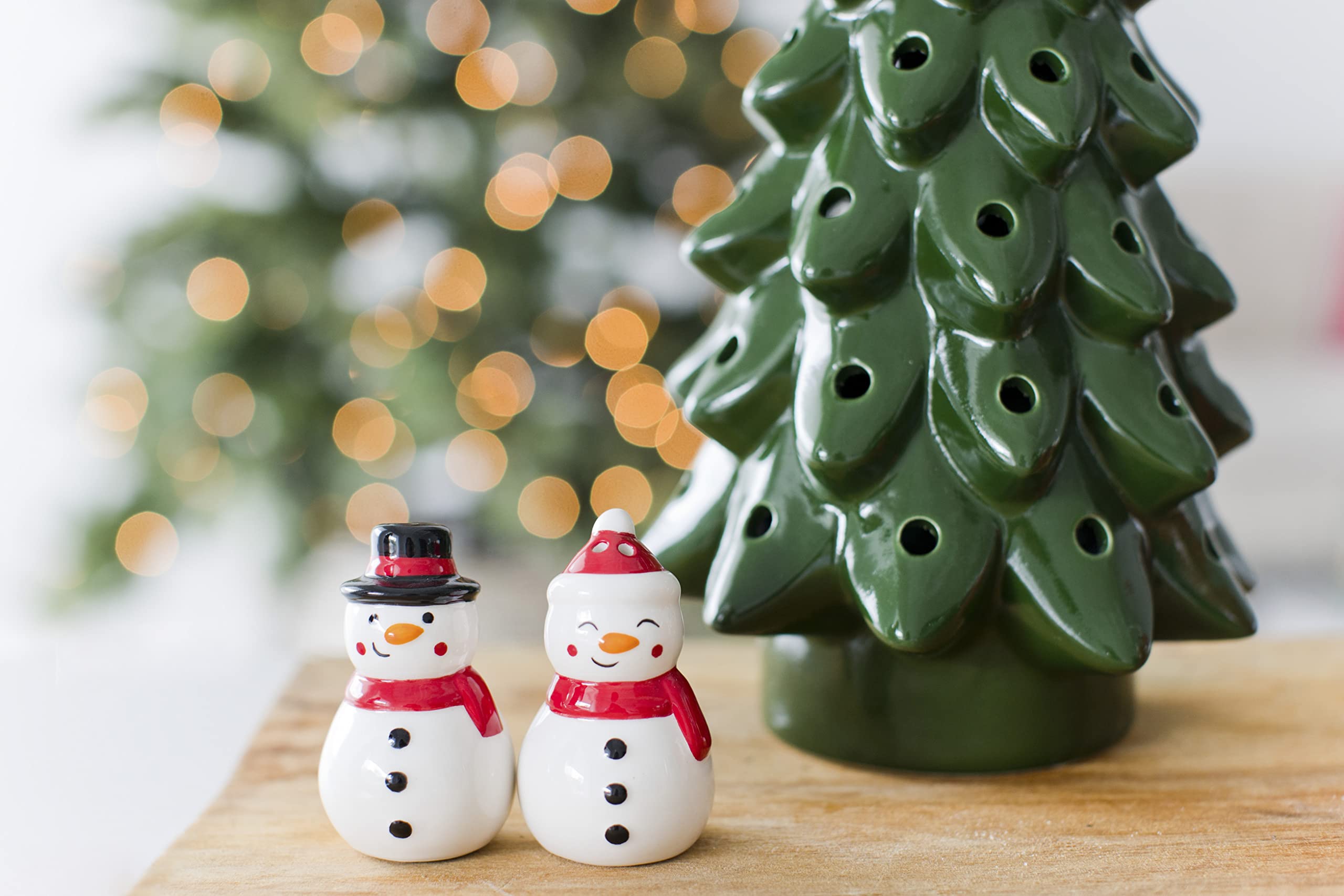 Pearhead Snowmen Shaker Set, Christmas Kitchen Decorations, Holiday D  cor For The Home, Christmas Salt And Pepper Shaker Set, S