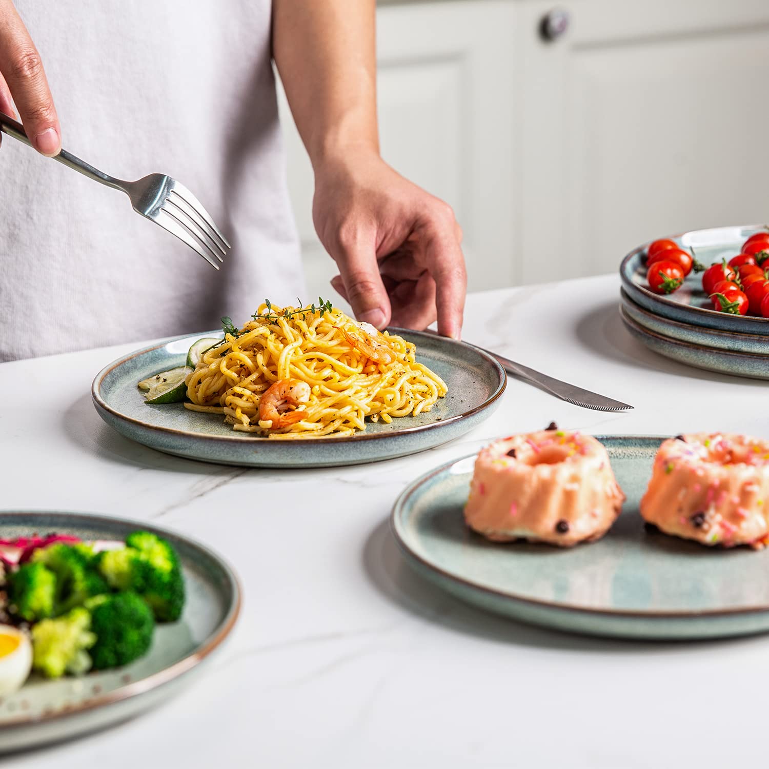 AmorArc Dinner Plates Set of 6  10.5 Inch Reactive Glaze Ceramic Plates Set  Microwave  Dishwasher Safe  Scratch Resistant  Modern Large Dinnerware Dishes Set Kitchen Stoneware Plates