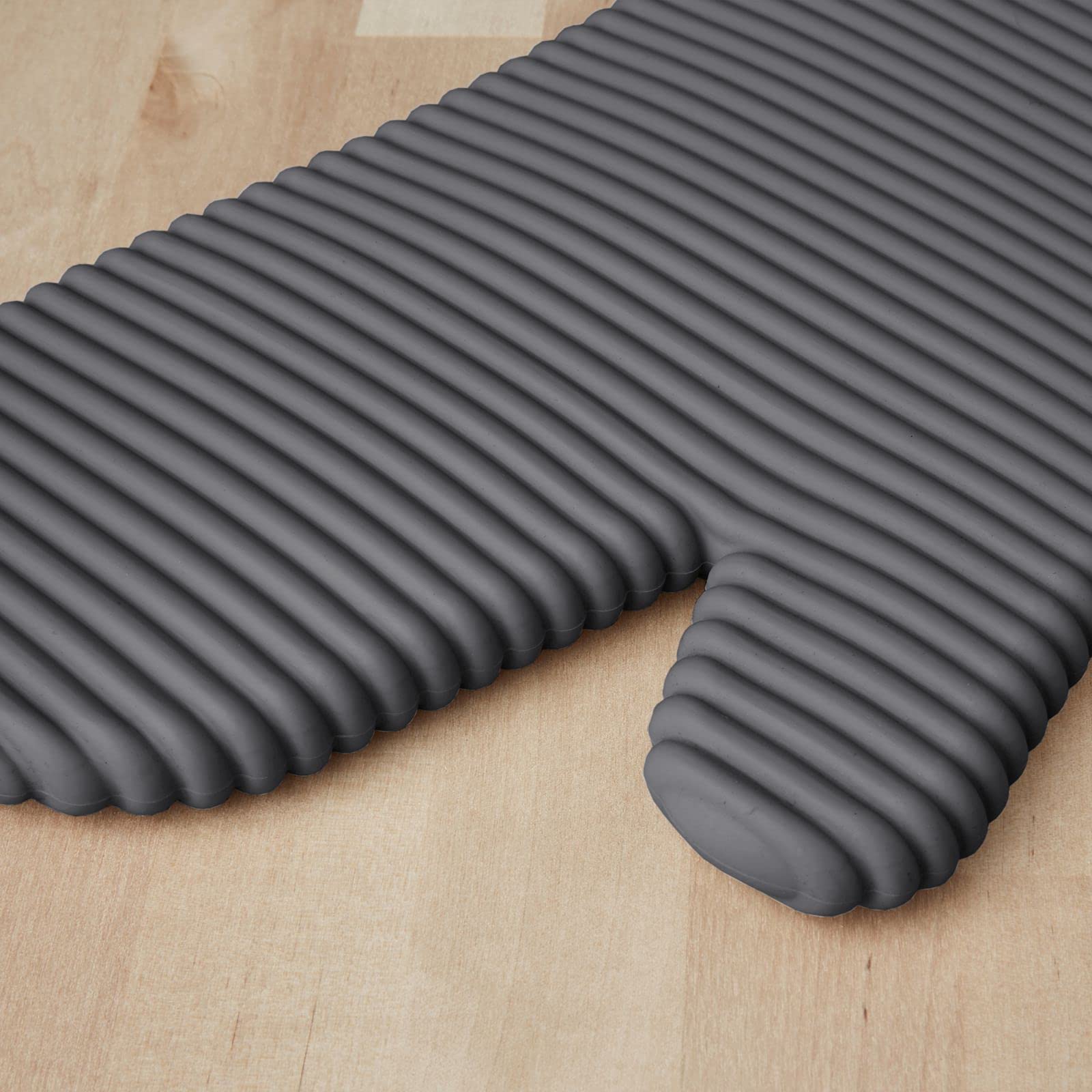 Kitchenaid Ribbed Soft Silicone Oven Mitt Set, Charcoal Grey 2 Count , 7.5''X13''