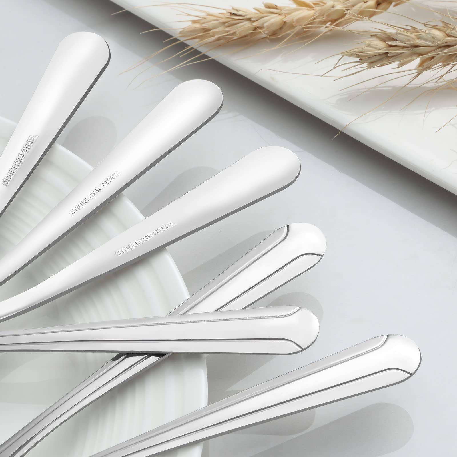 Bewos 24 Pieces Spoons Silverware, 7.5-Inch Dinner Spoons Set, Stainless Steel Spoons, Silverware Spoons, Mirror Polished Tables