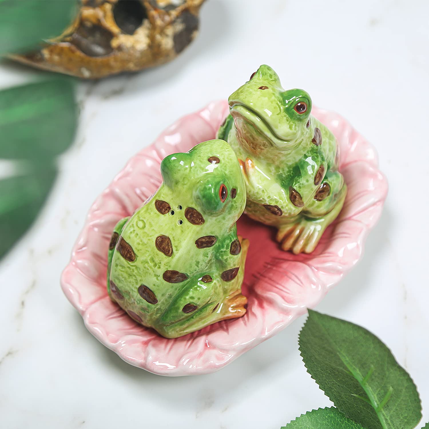 Forlong Ceramic Salt & Pepper Shakers,Hand Painted Novelty Frog And Lotus Leaf Kitchen D  Cor