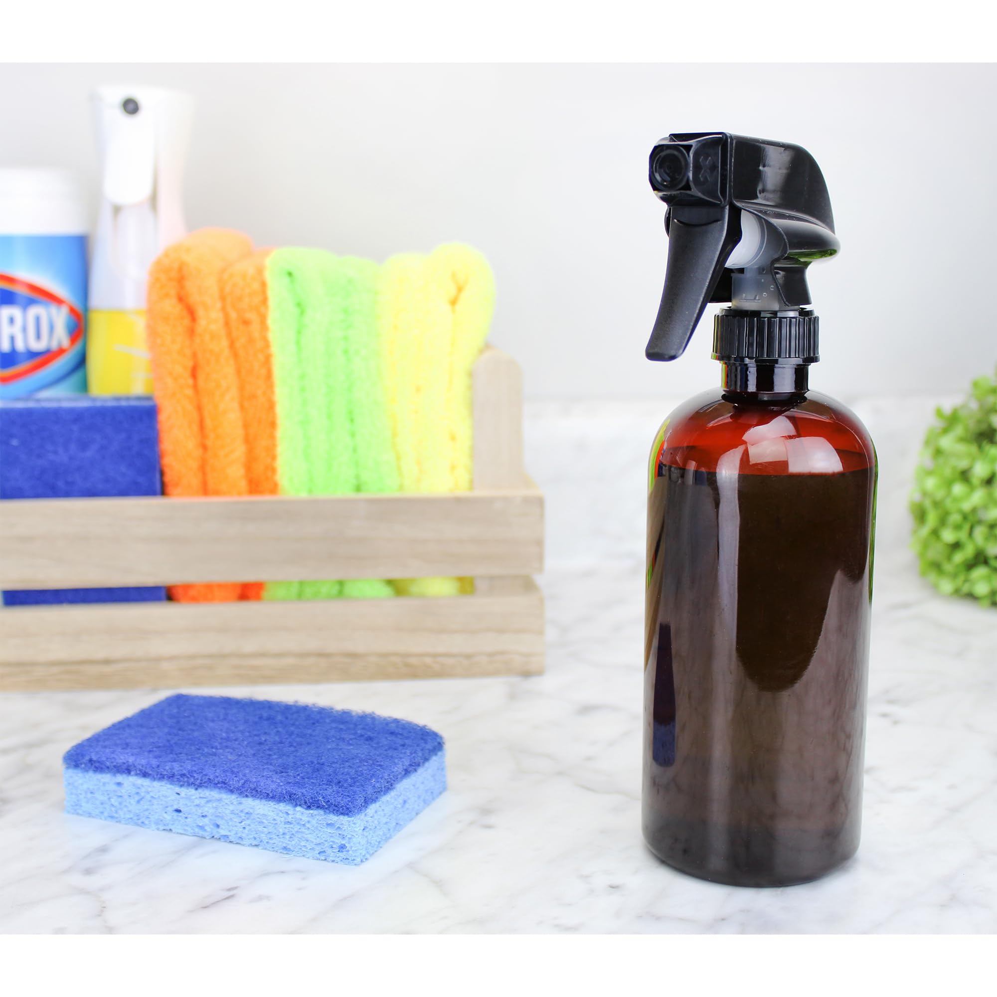 Cornucopia 16Oz Amber Plastic Spray Bottles W/Heavy Duty Mist & Stream Sprayers & Chalkboard Labels (6-Pack); Pet #1 Plastic Bot