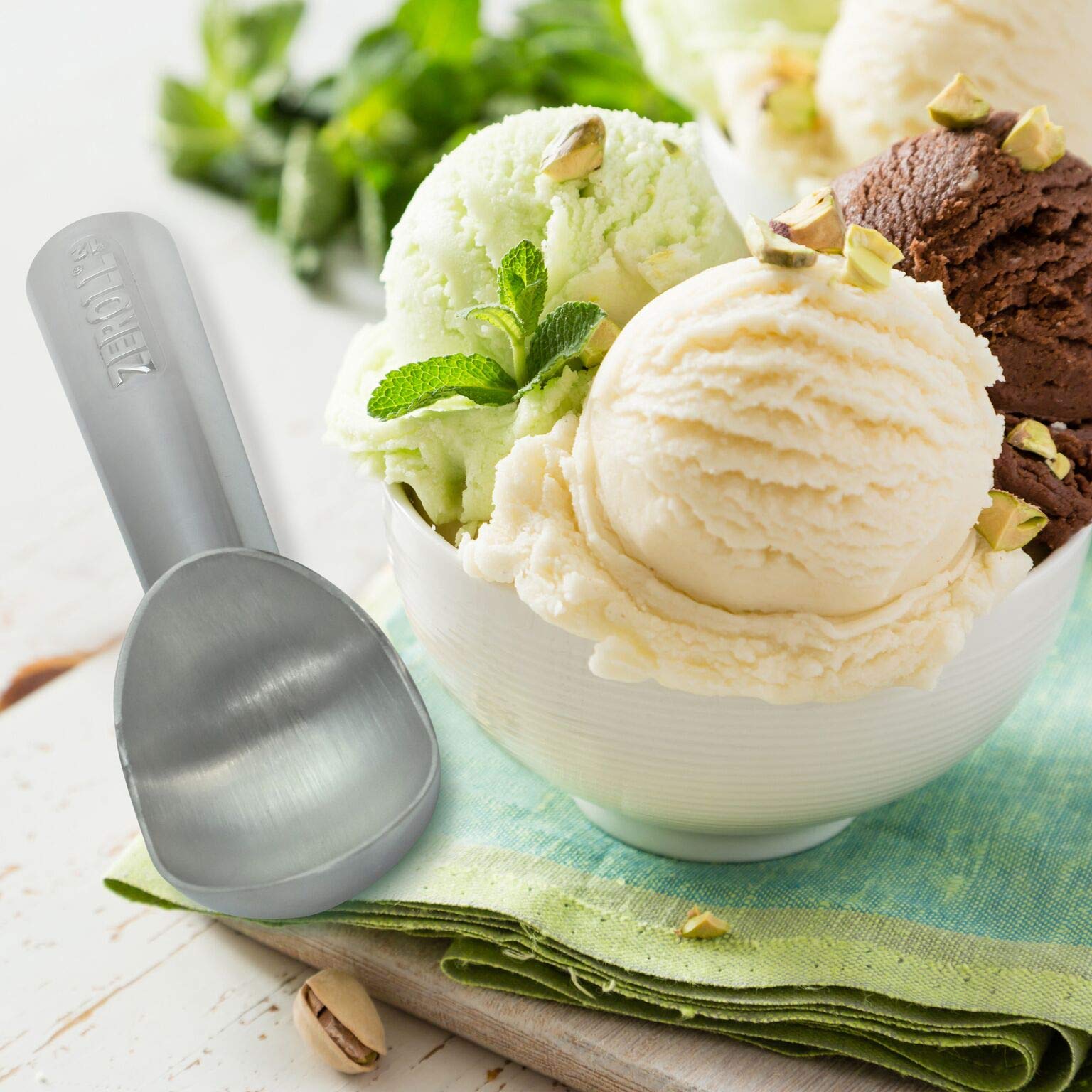 Zeroll 1012 Original Ice Cream Scoop, 3-Ounce, Aluminum, Silver, Heat Conductive Handle, Easy Release, Made in USA