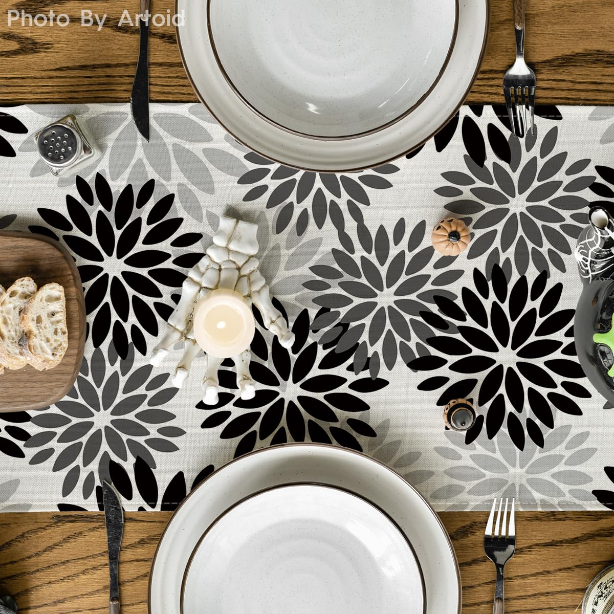 Artoid Mode Black Dahlia Floral Pinnata Halloween Table Runner, Fall Autumn Kitchen Dining Table Decoration For Home Party Decor