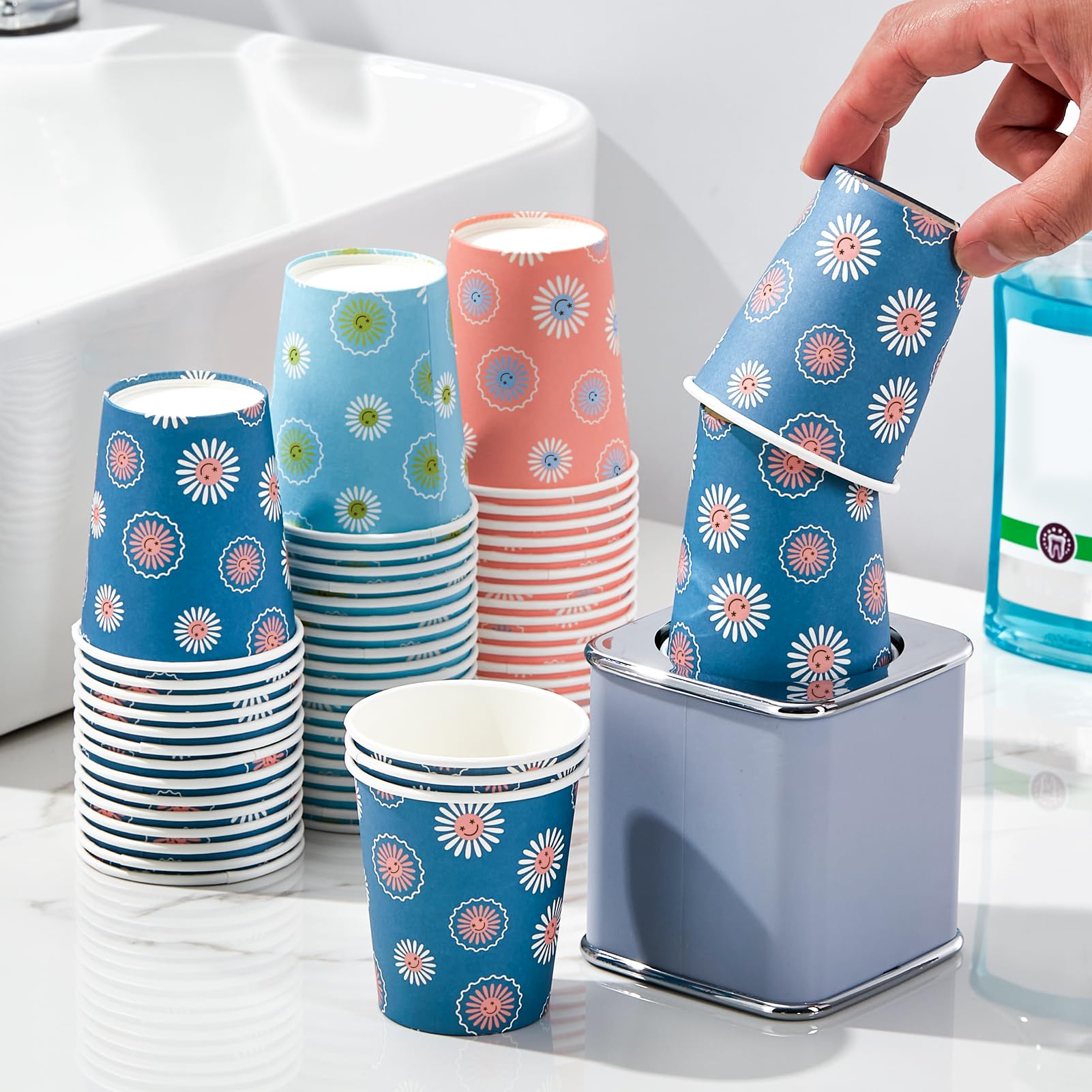 [600 Pack] 5 oz Paper Cups  Disposable Bathroom Cups  Small Mouthwash Cups  Hot/Cold Beverage Drinking Mini Cup for Party  Picnic  BBQ  Travel (Daisy)