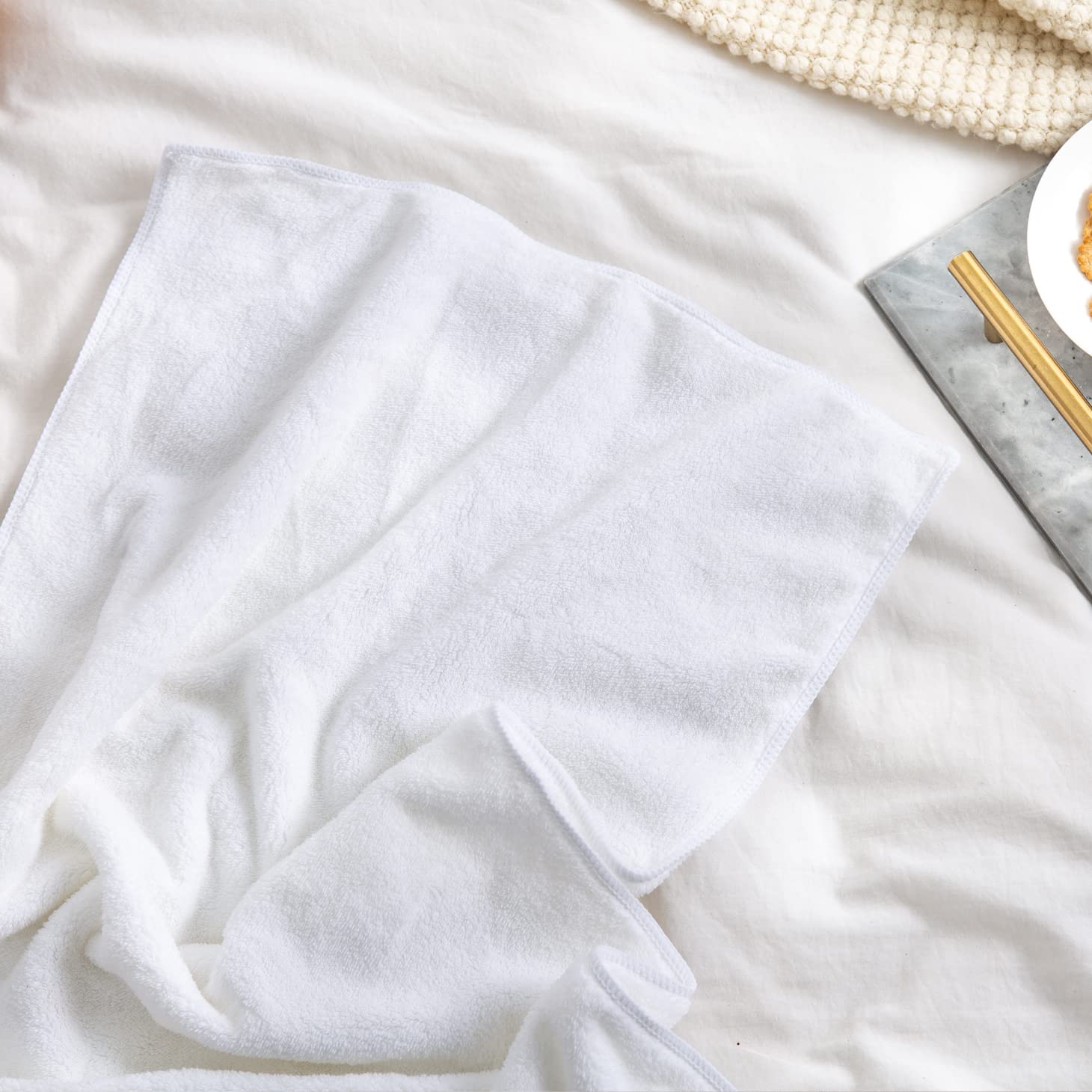 MINCHI 8 Piece Bath Towels Set  600 GSM Bathroom Towel for Home and Hotel Oversize Sheet Towel  2 Large Bath Towels 35x70 inches  2 Hand Towels 4 Wash Cloths  Absorbent Towel White