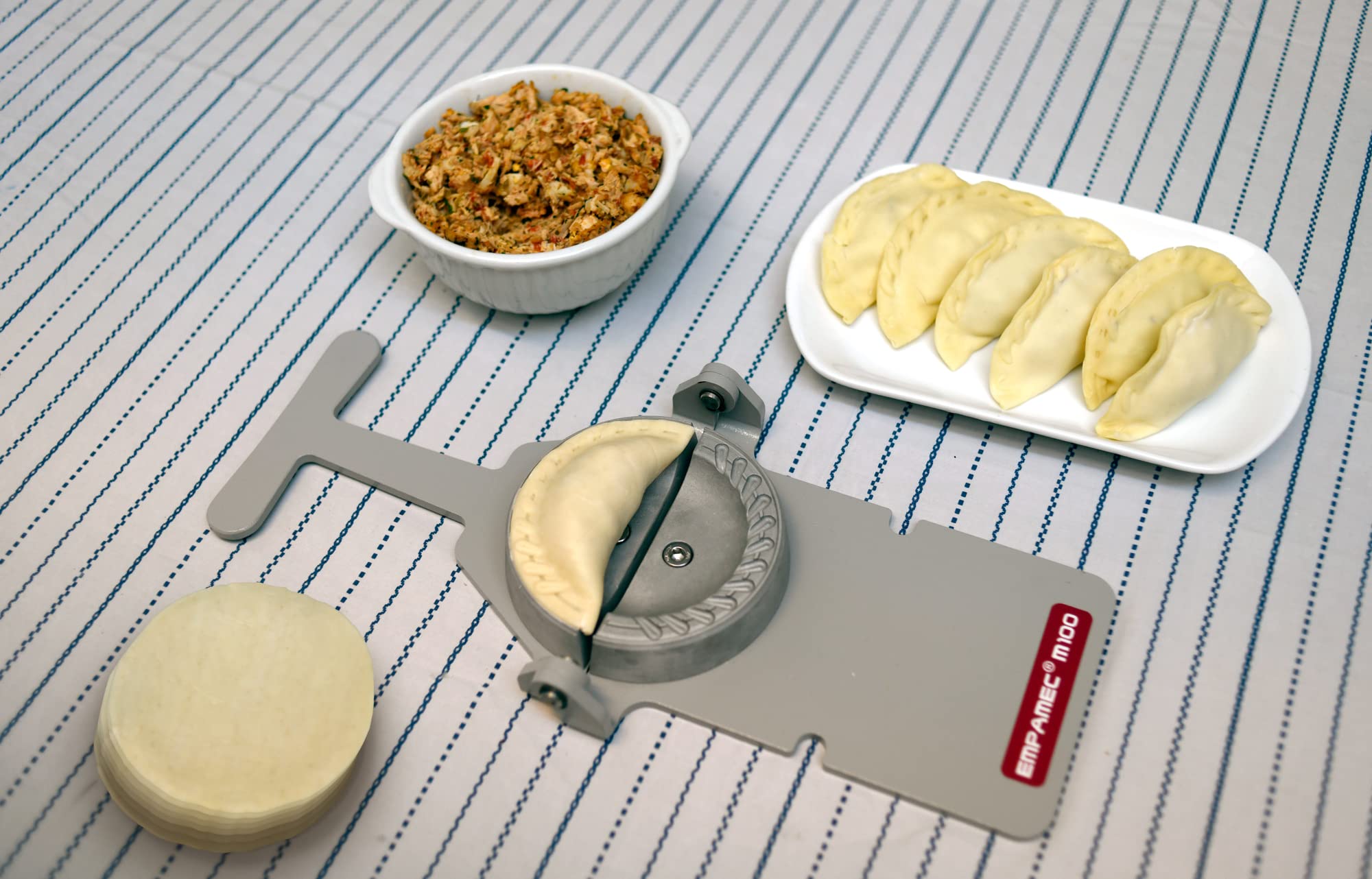 Empanada Maker Empamec Dough Size Diameter 5.5    (14Cm) To Be Used With Wheat Flour (Harina De Trigo) Makes 100 Empanadas Per H