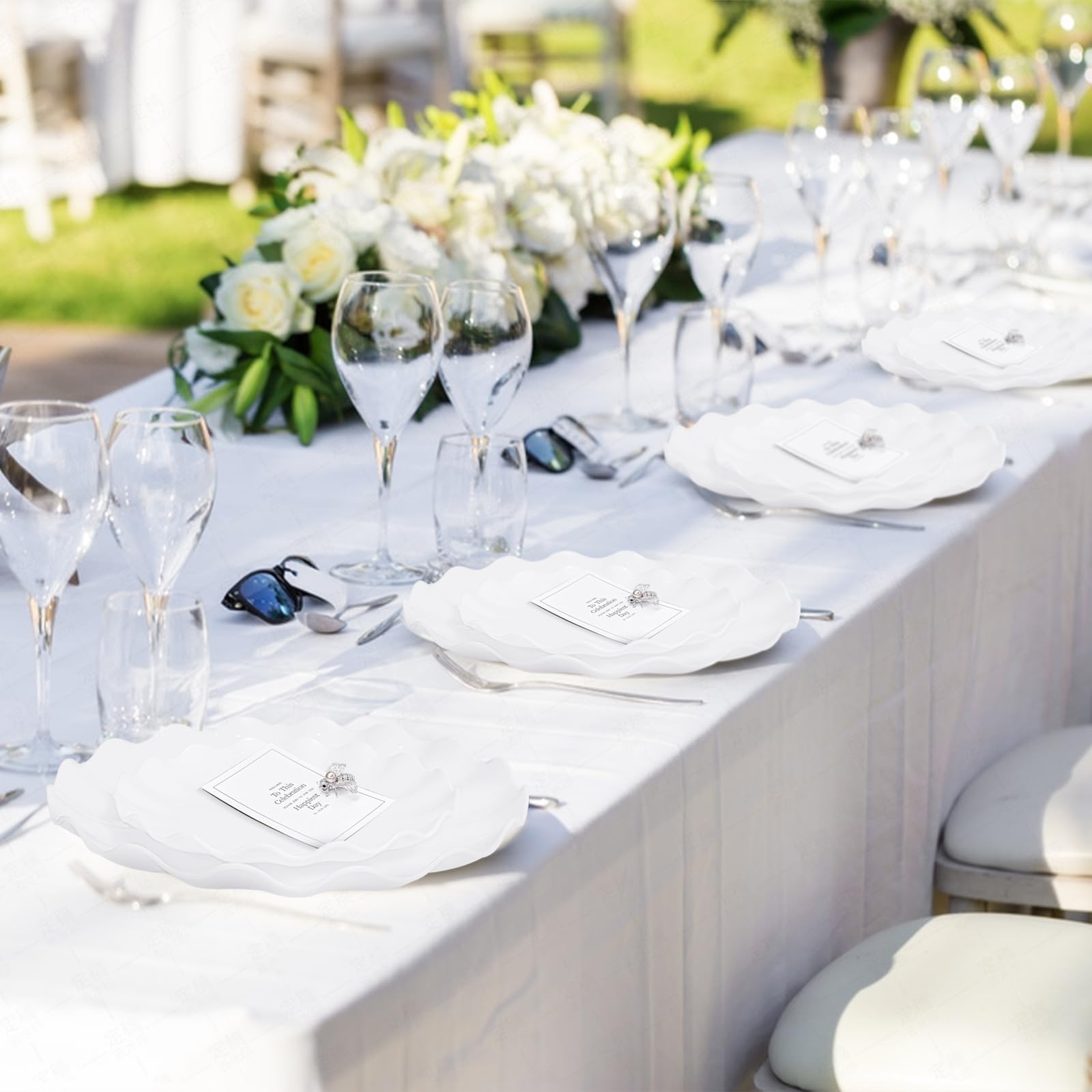 LIYH 50 Pcs White Scalloped Plastic Plates Reusable - Unbreakable Plastic Plates for Weddings Party Outdoor Picnics Dishwasher S