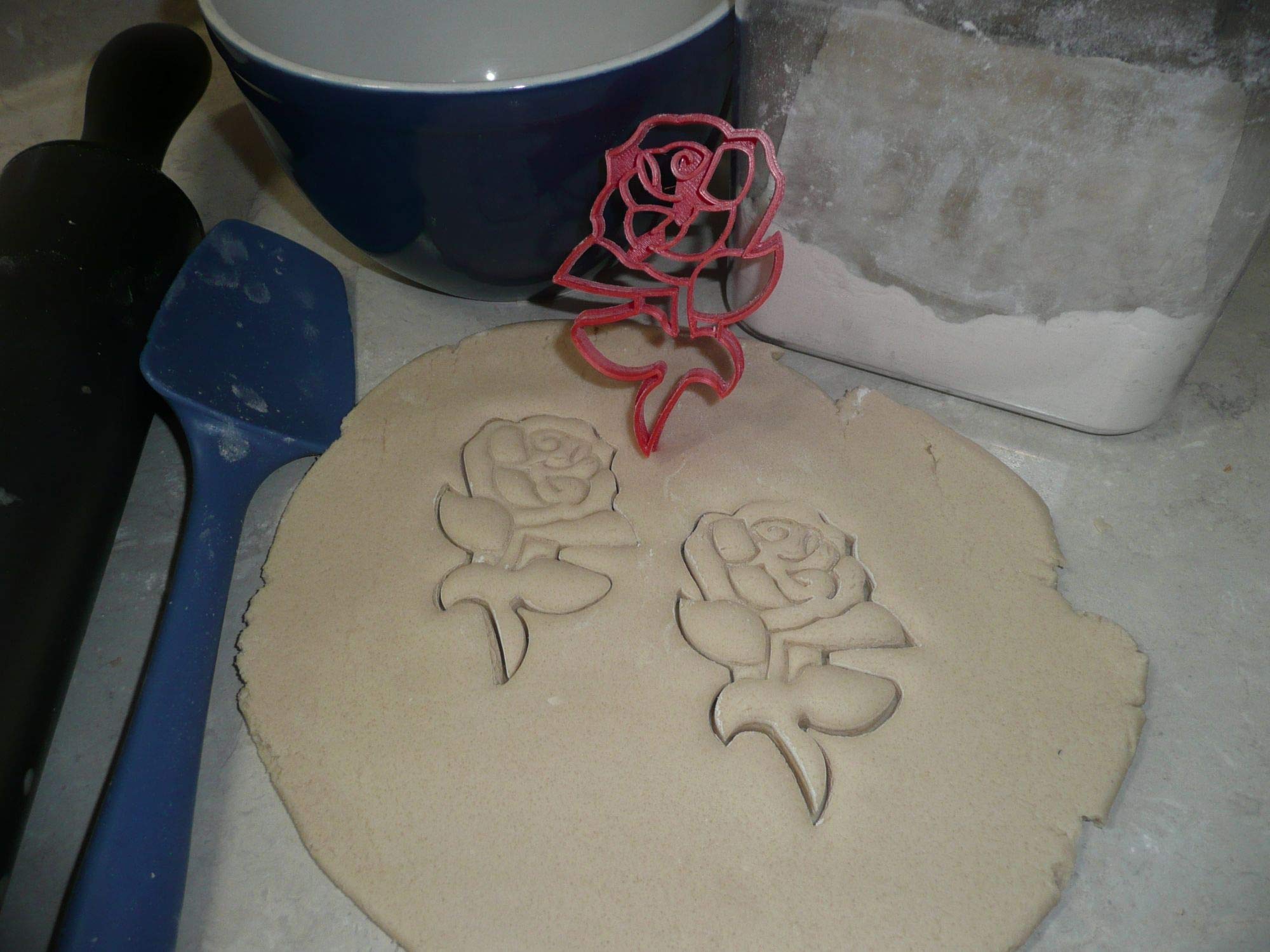 Rose With Stem Pretty Flower Plant Thorn Valentines Day Gift Cookie Cutter Made In Usa Pr2907