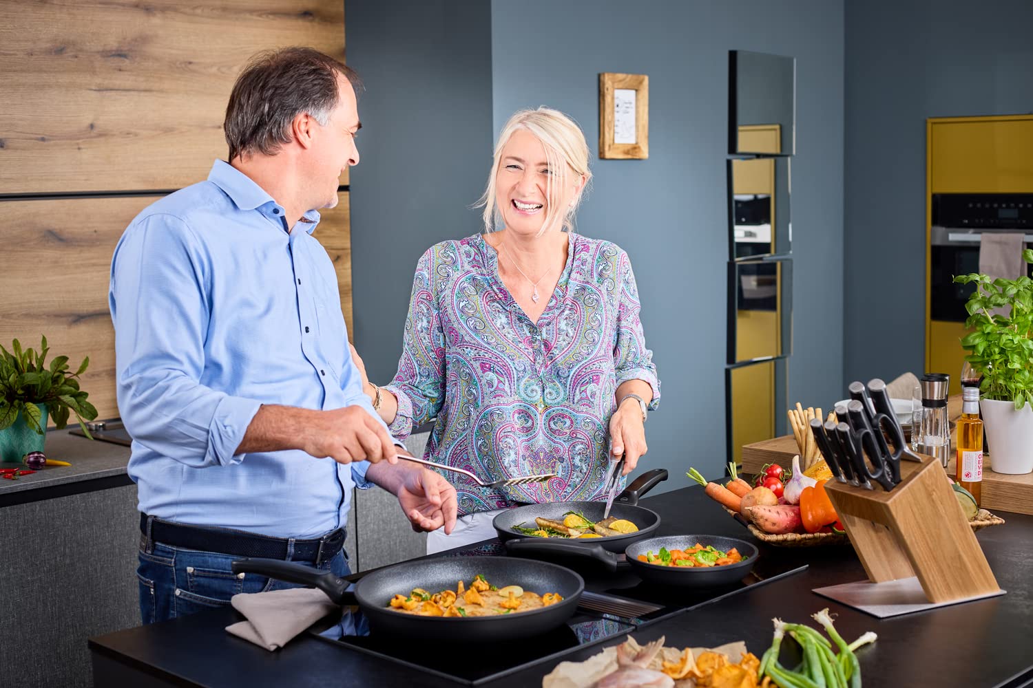 Rsle Stainless Steel Hook Perforated Turner, 13-Inch