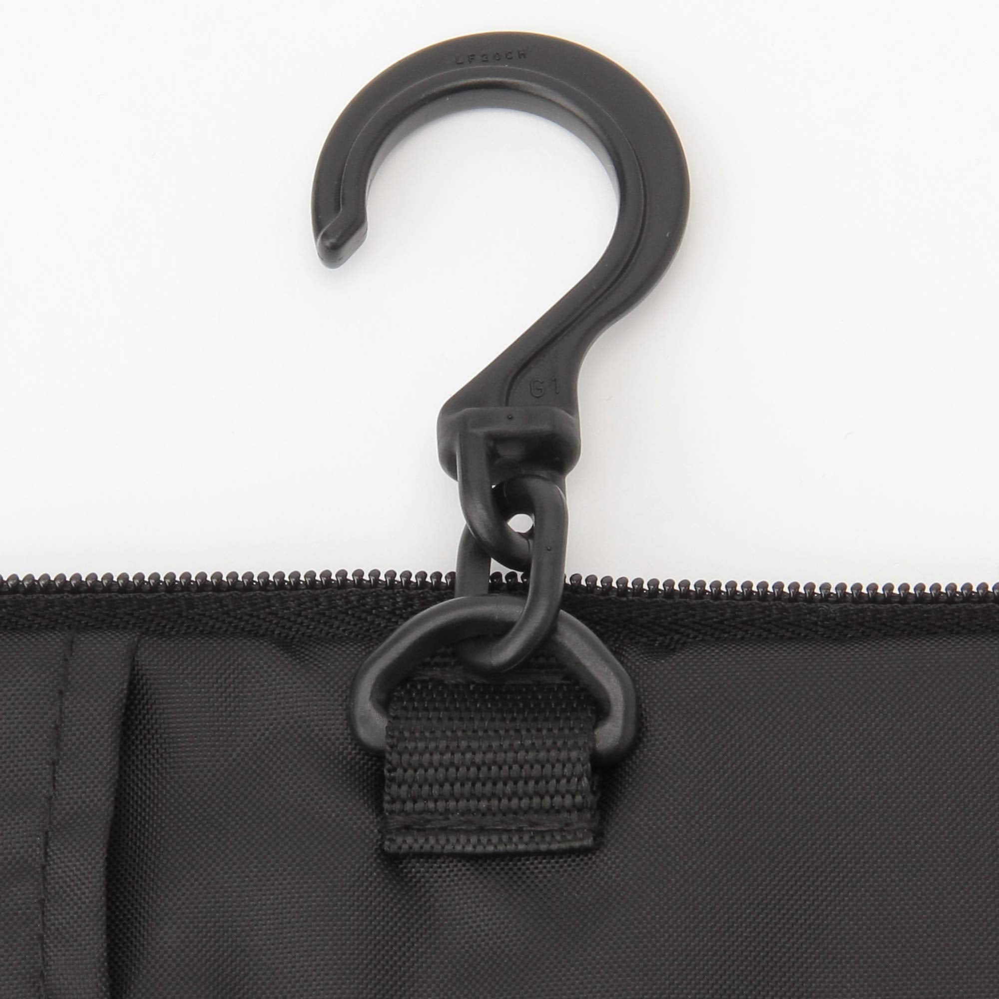 Muji Polyester Hanging Travel Case, 16 Cm Width X 19 Cm Depth X 6 Cm Height, Black