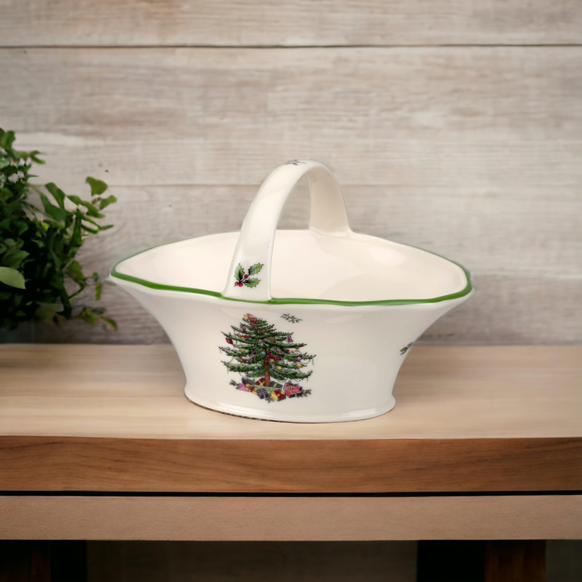 Spode Christmas Tree Candy Basket | 5.75 Inch Candy Bowl With Handle For Candy, Nuts And Potpourri | Made Of Fine Earthenware |
