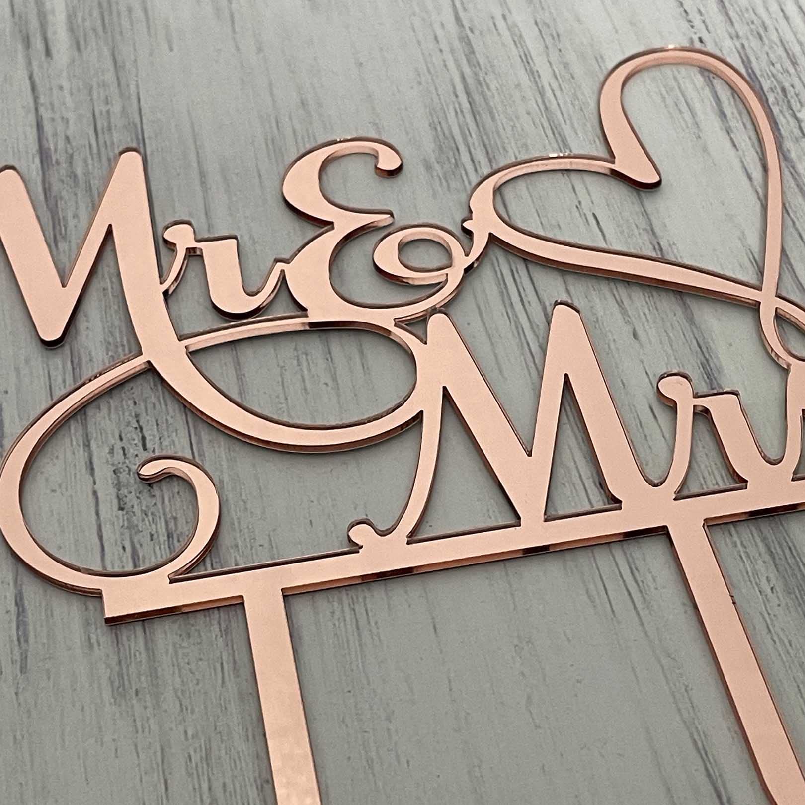 AMINJIE Mr and Mrs Cake Topper - Bride and Groom Sign Wedding/Engagement Cake Toppers Decoration  Mirror Rose Gold Acrylic