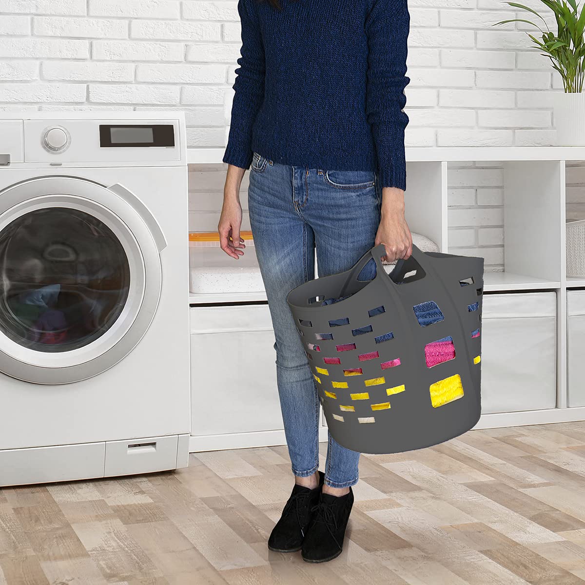 Clorox Flexible Laundry Basket - Plastic Hamper For Clothes, Bedroom, And Storage - Portable Round Bin With Carry Handles, 1 Bus